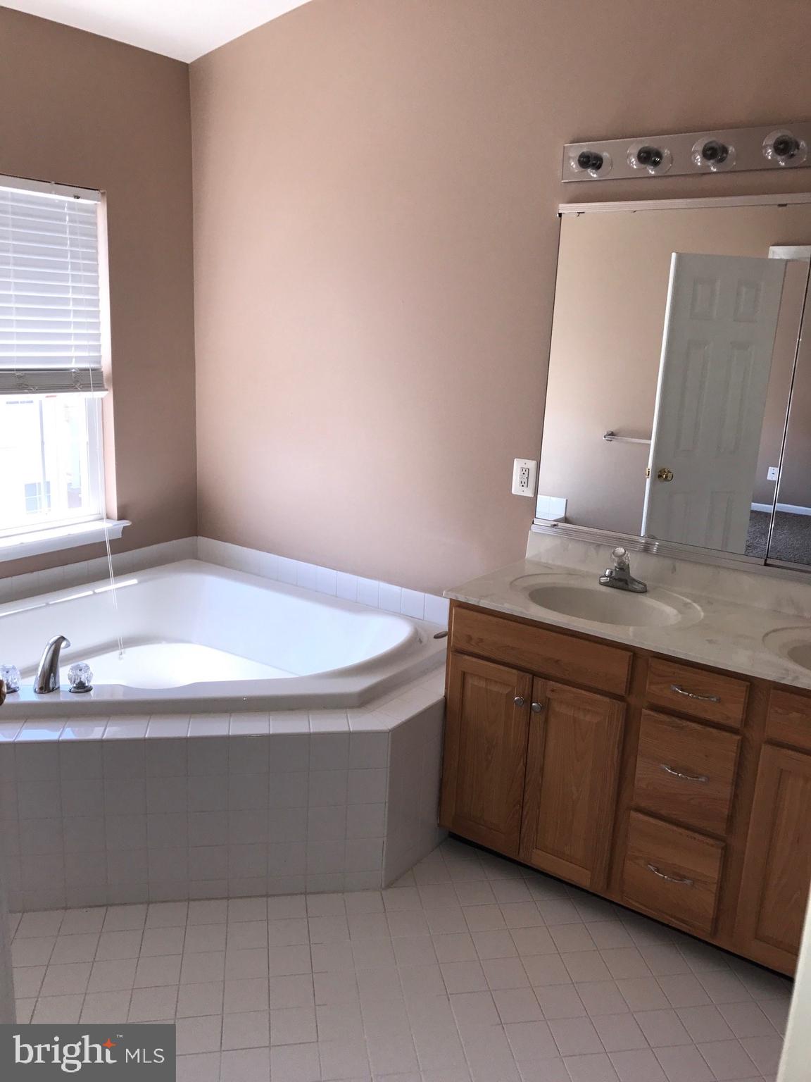 SOUTH RIDING - Residential Lease