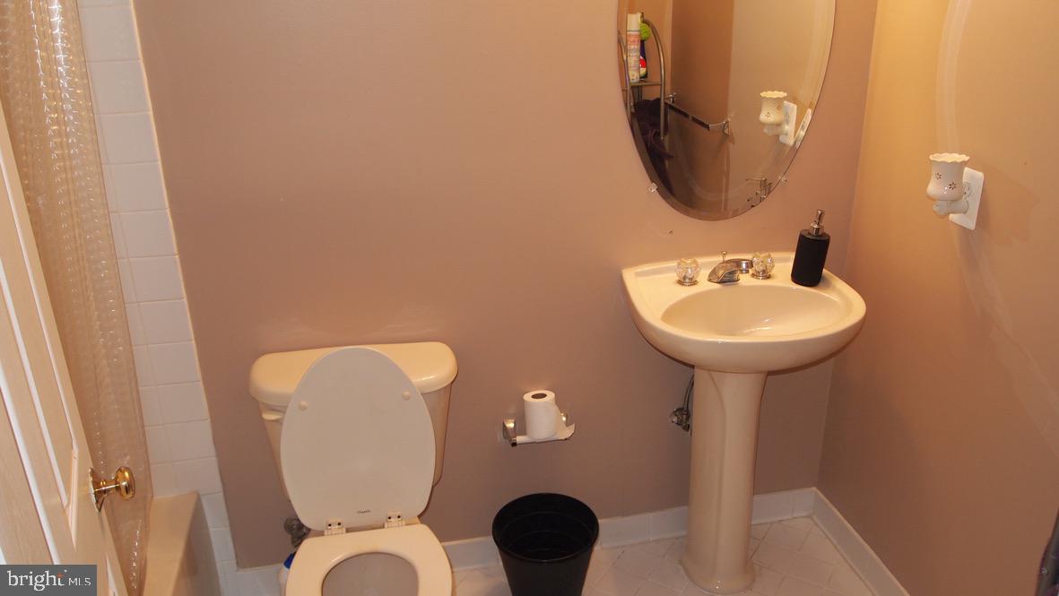 SOUTH RIDING - Residential Lease