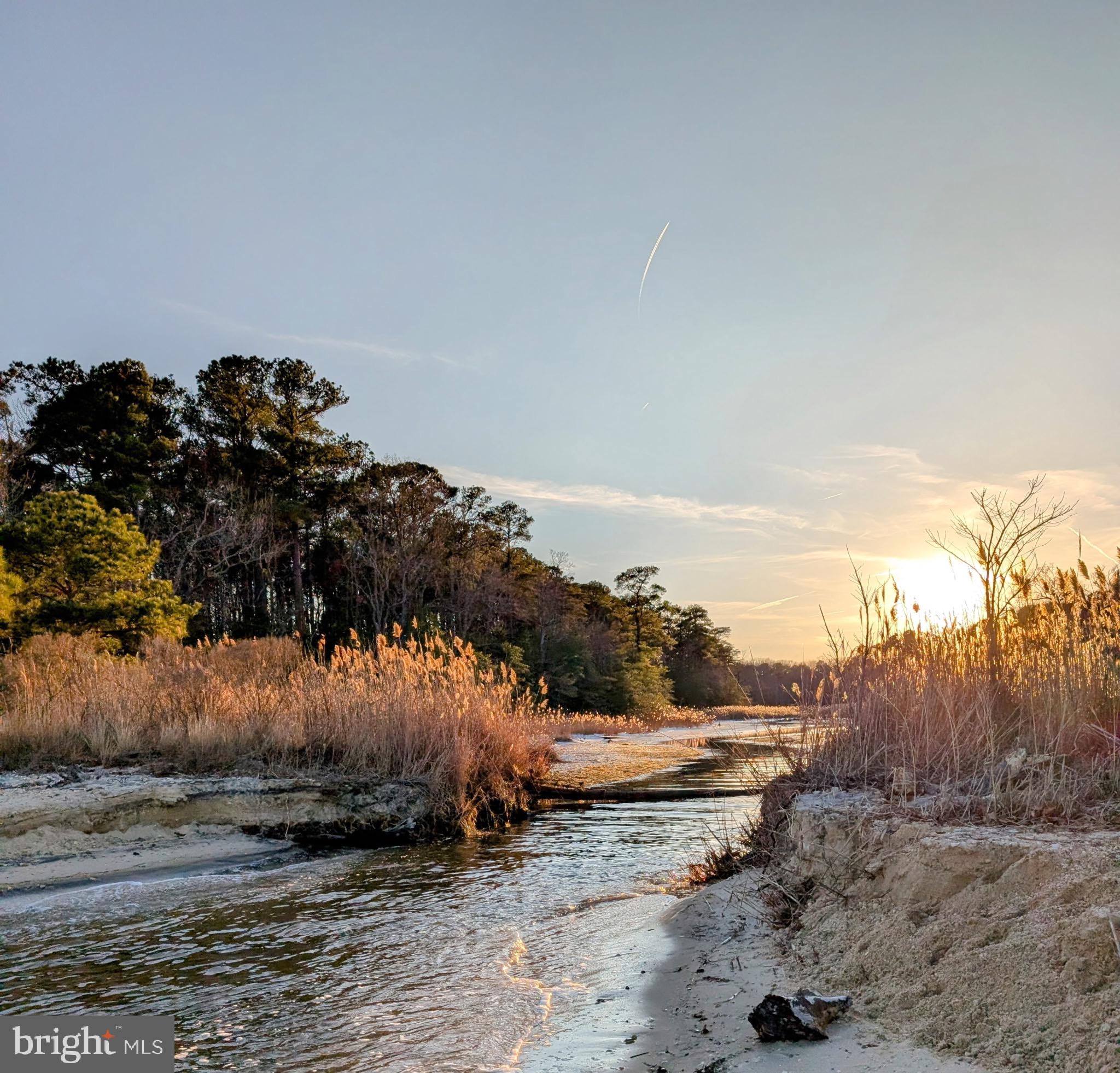 VILLAS ON WATERS EDGE - Residential