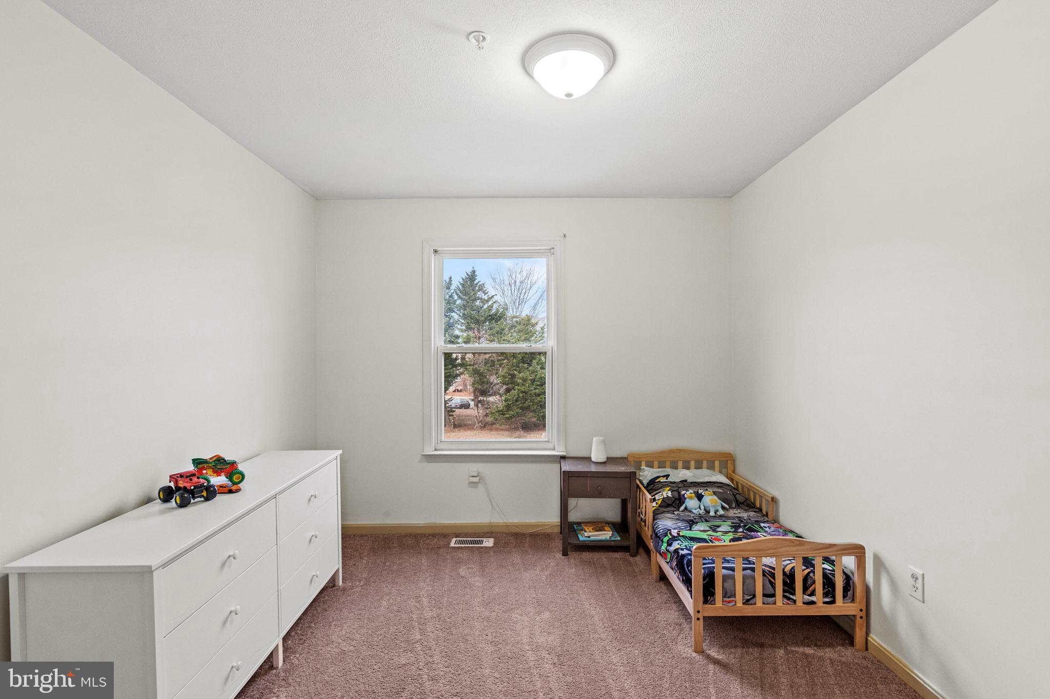 VILLAS ON WATERS EDGE - Residential