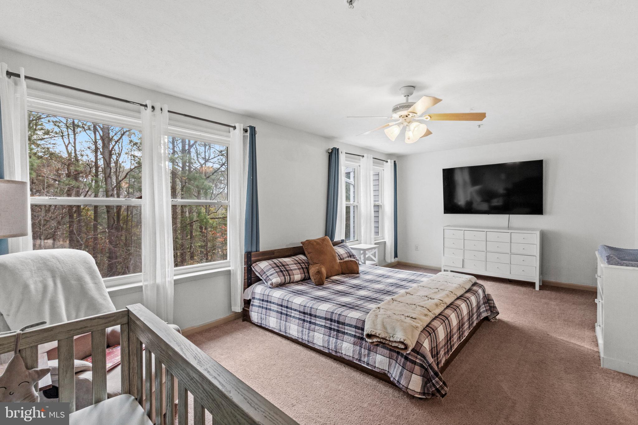 VILLAS ON WATERS EDGE - Residential