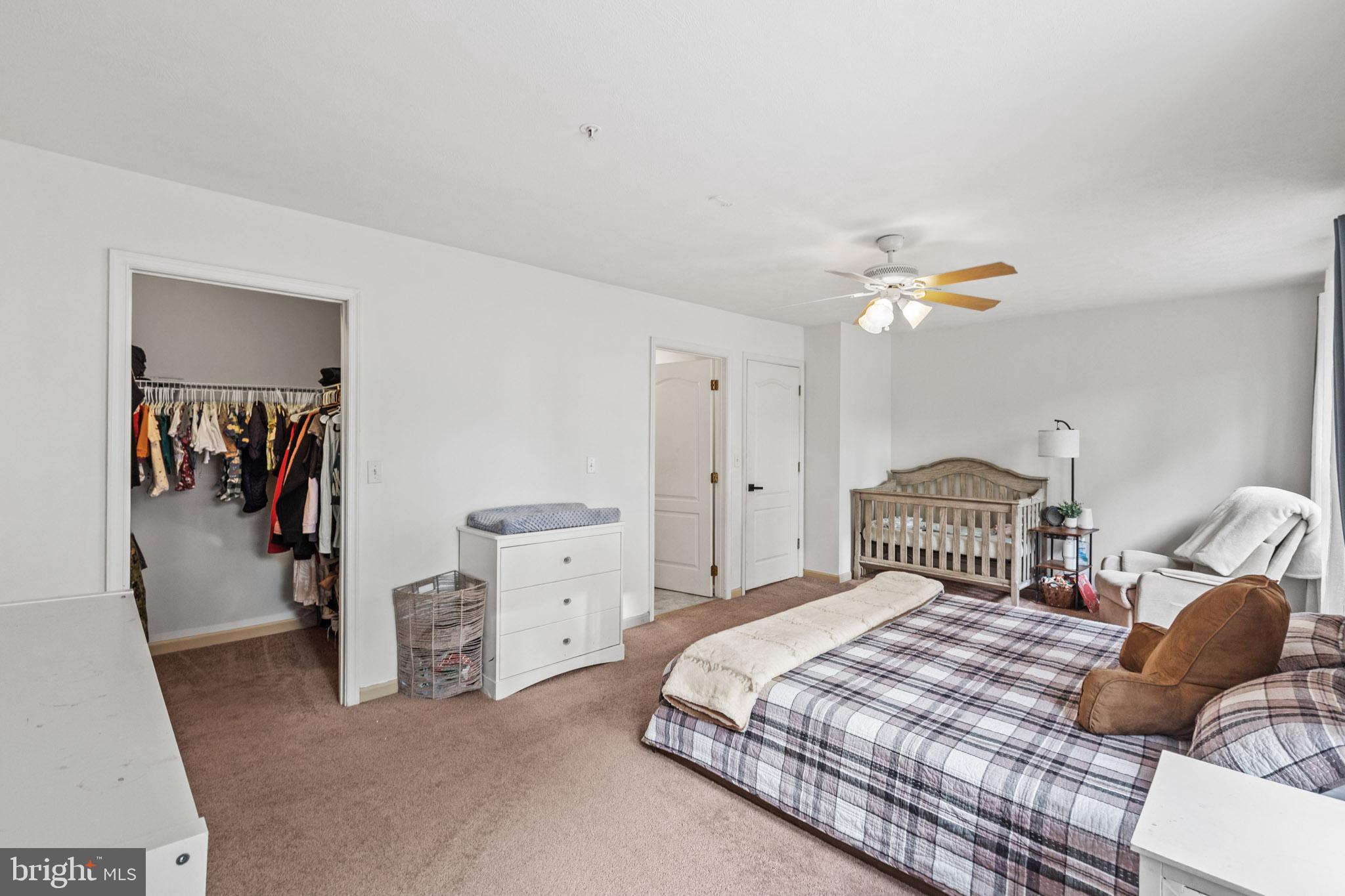 VILLAS ON WATERS EDGE - Residential