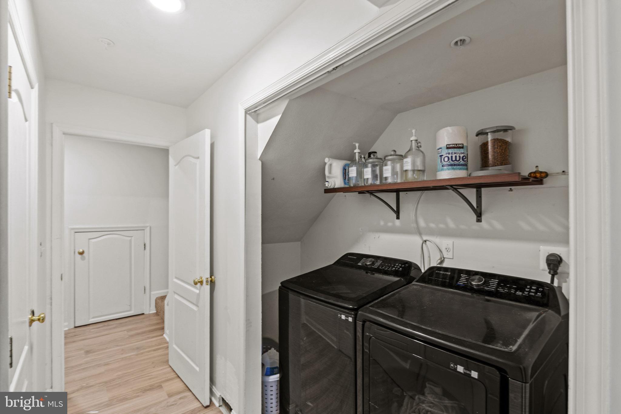 VILLAS ON WATERS EDGE - Residential