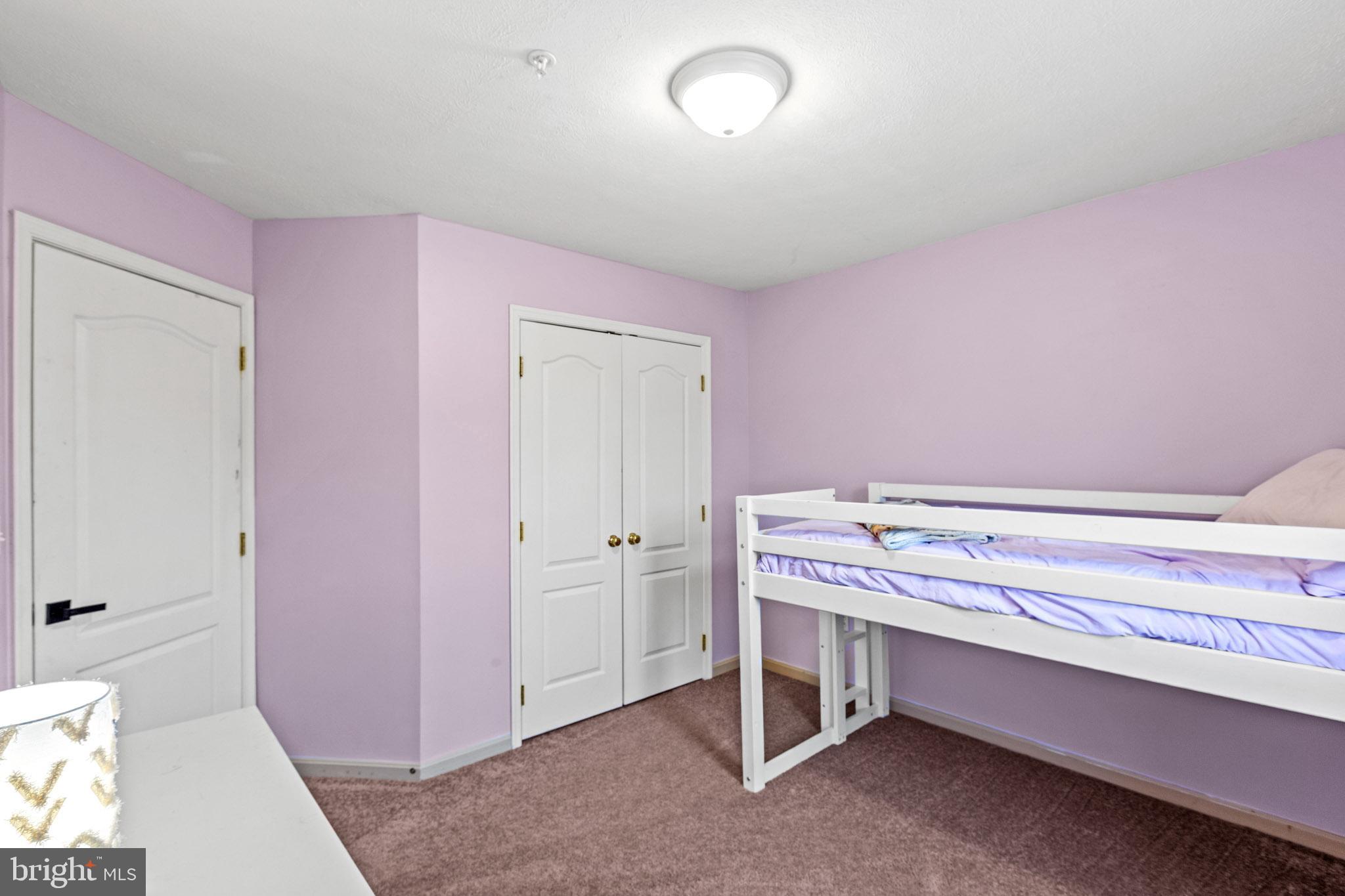 VILLAS ON WATERS EDGE - Residential