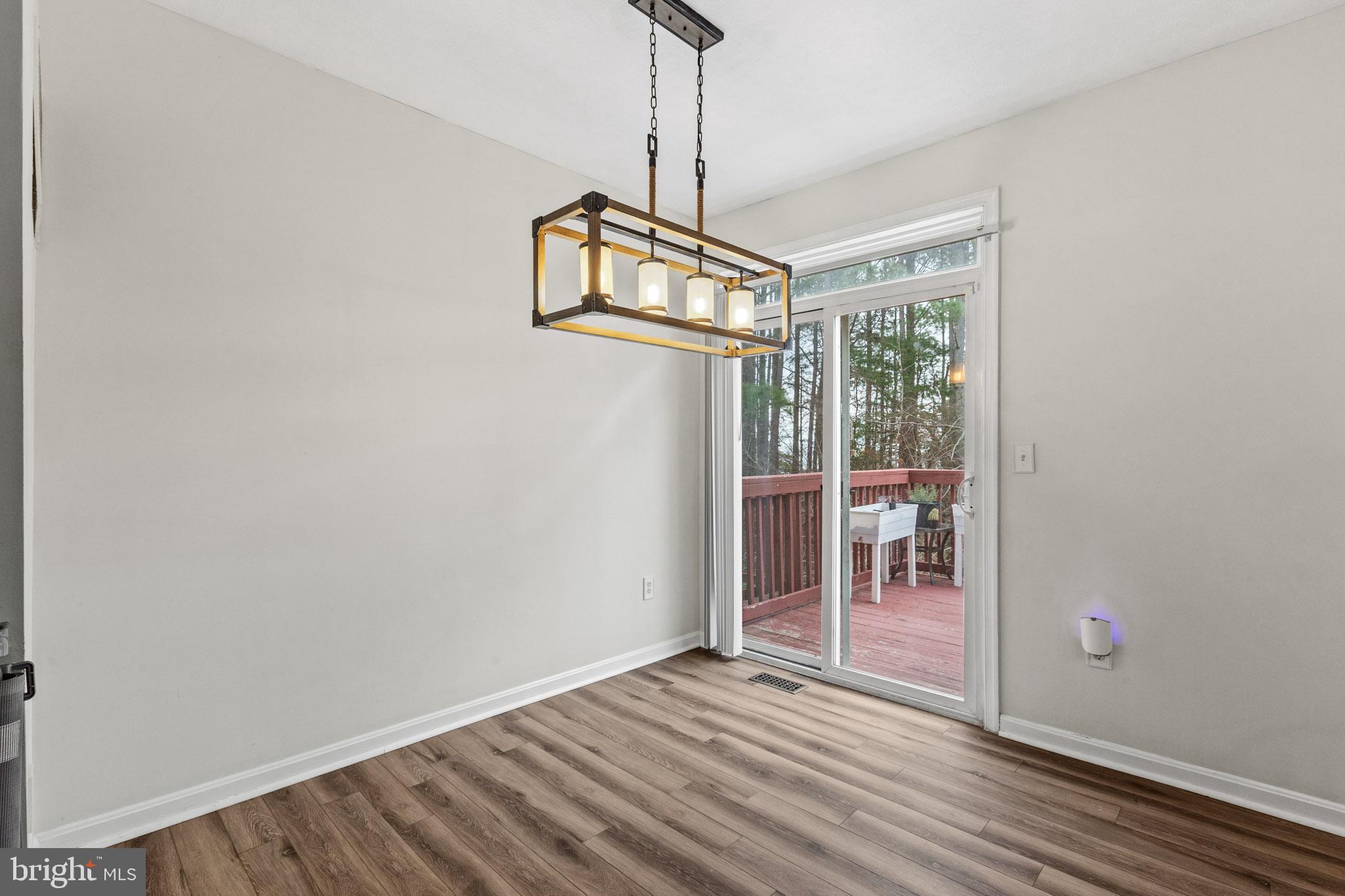 VILLAS ON WATERS EDGE - Residential