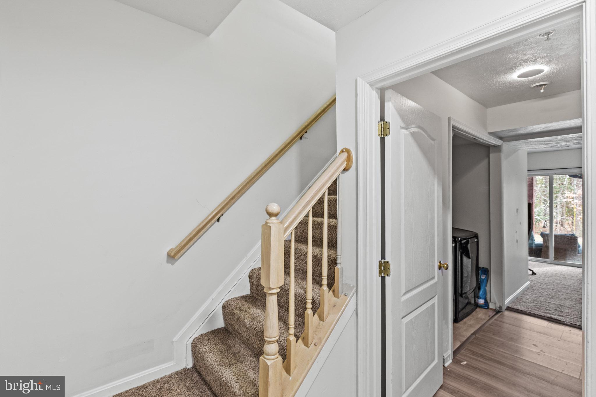 VILLAS ON WATERS EDGE - Residential