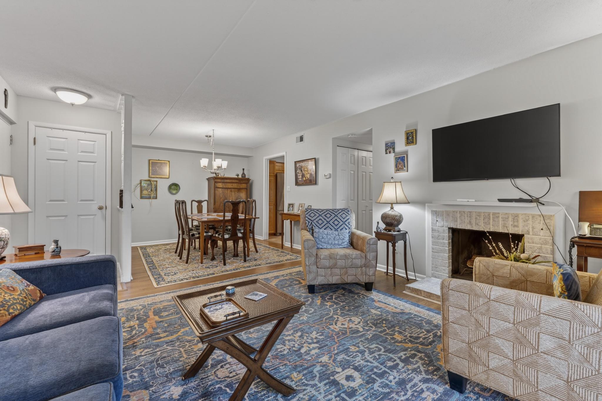 3600 RUSTIC LANE 215 215