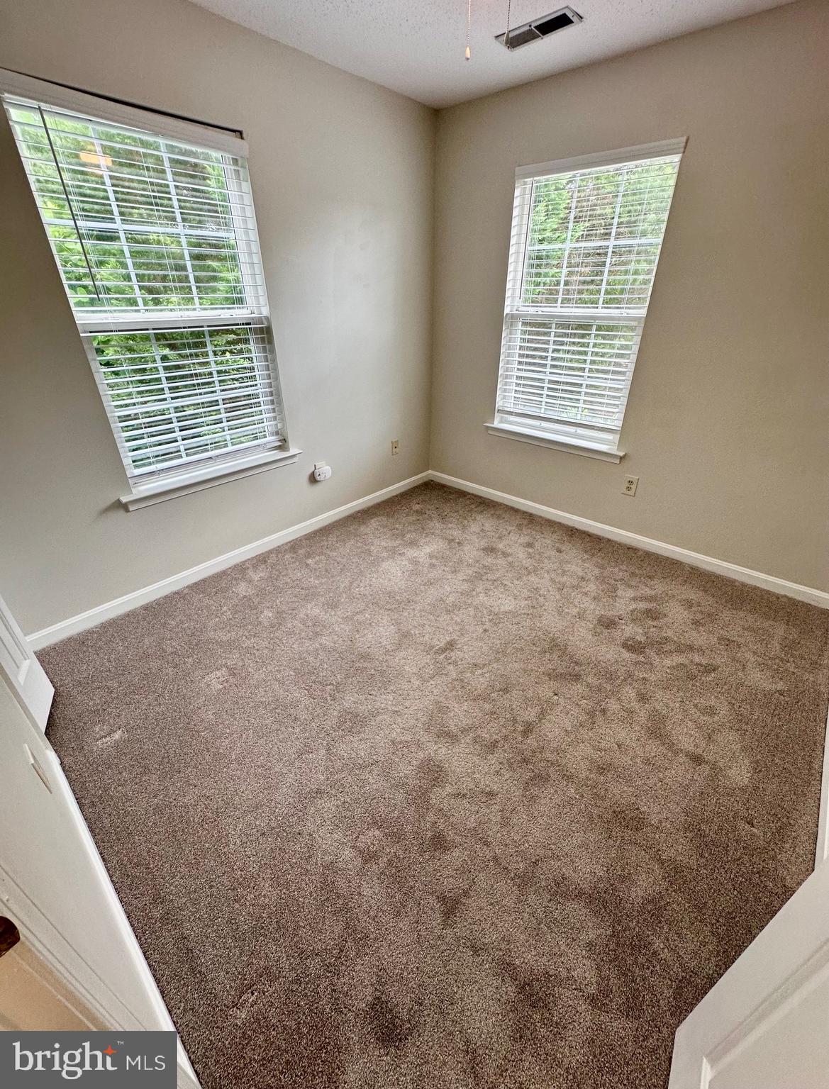 STONE RIVER - Residential Lease