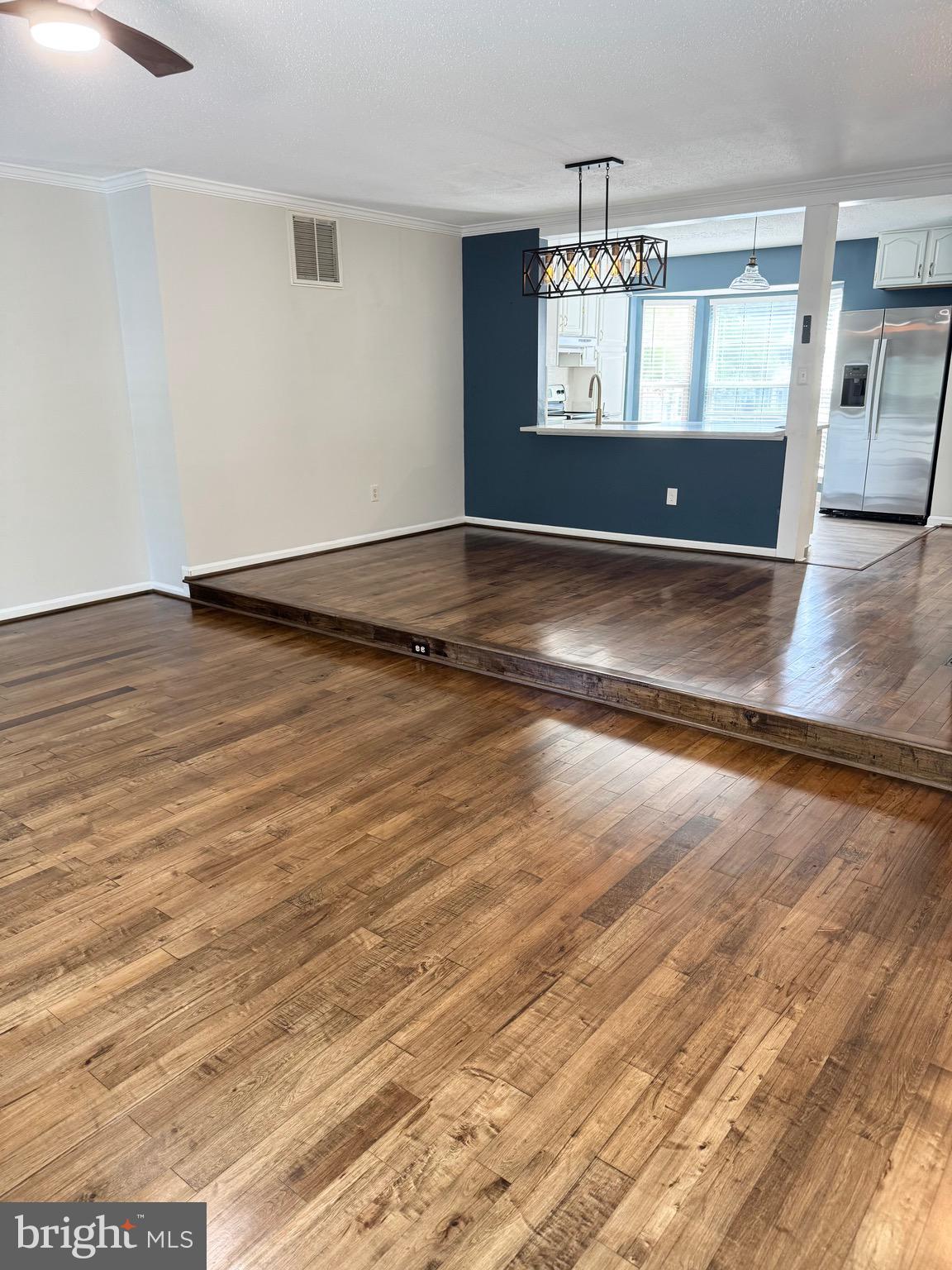 STONE RIVER - Residential Lease