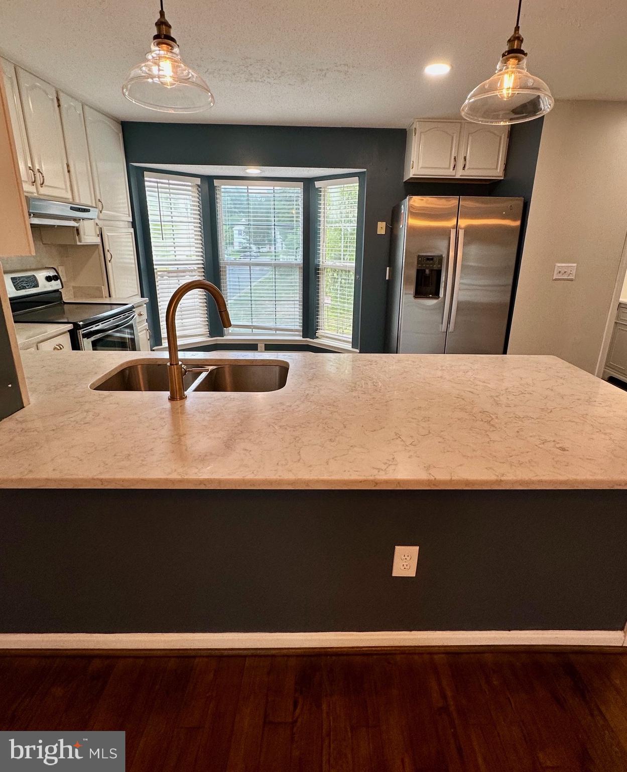 STONE RIVER - Residential Lease