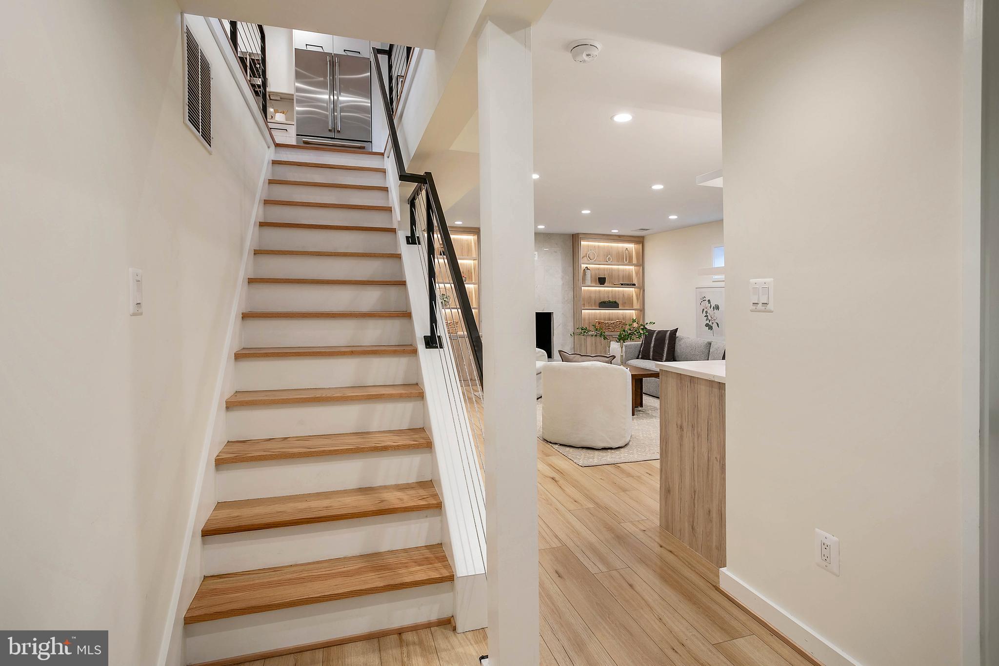 ARLINGTON HEIGHTS - Residential