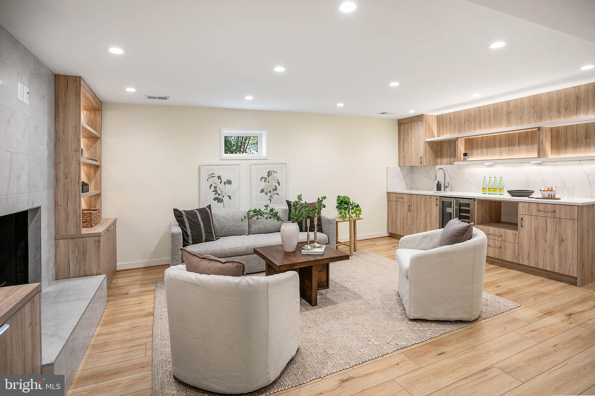 ARLINGTON HEIGHTS - Residential