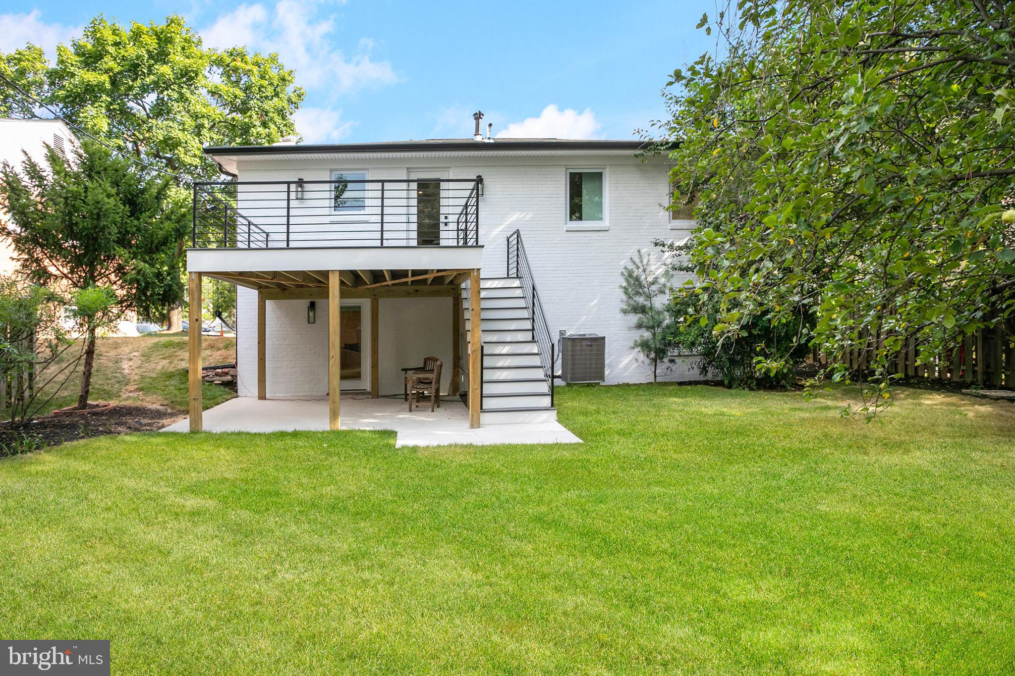 ARLINGTON HEIGHTS - Residential