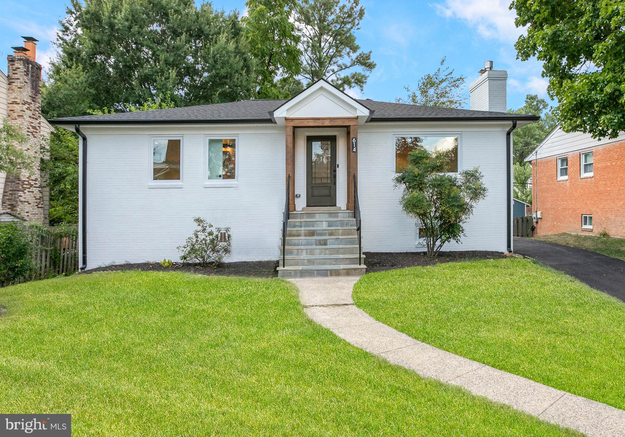 ARLINGTON HEIGHTS - Residential