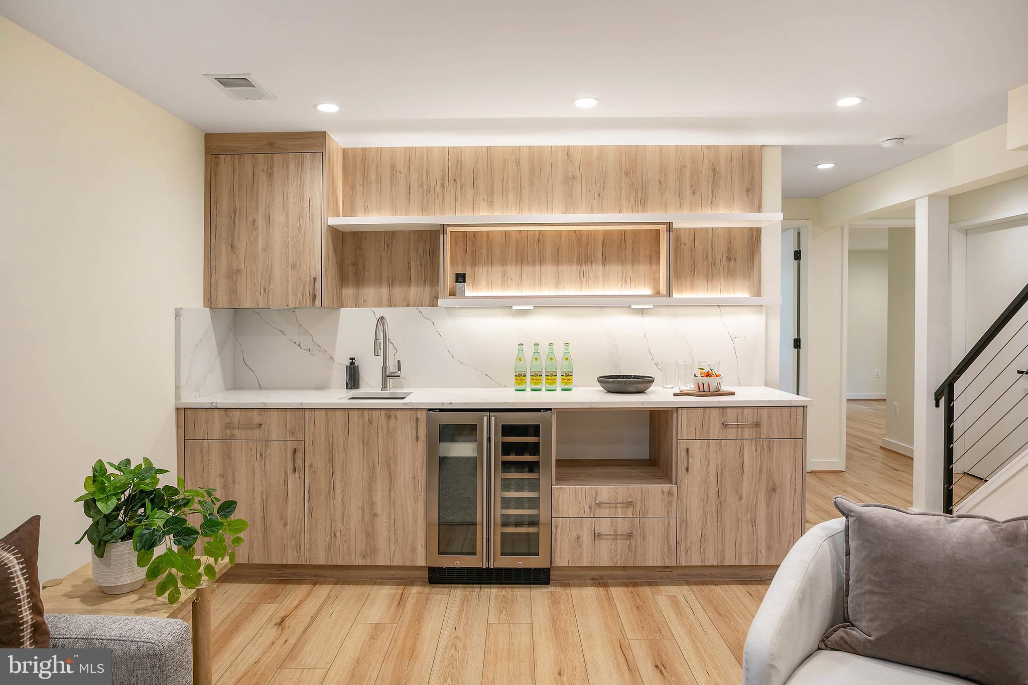 ARLINGTON HEIGHTS - Residential