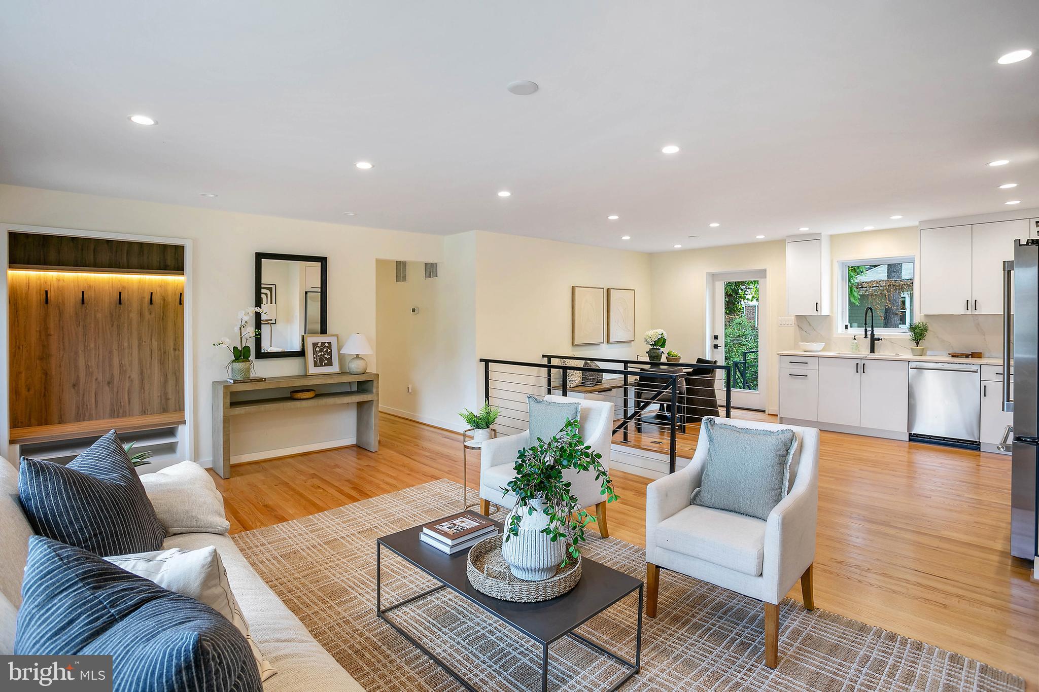 ARLINGTON HEIGHTS - Residential