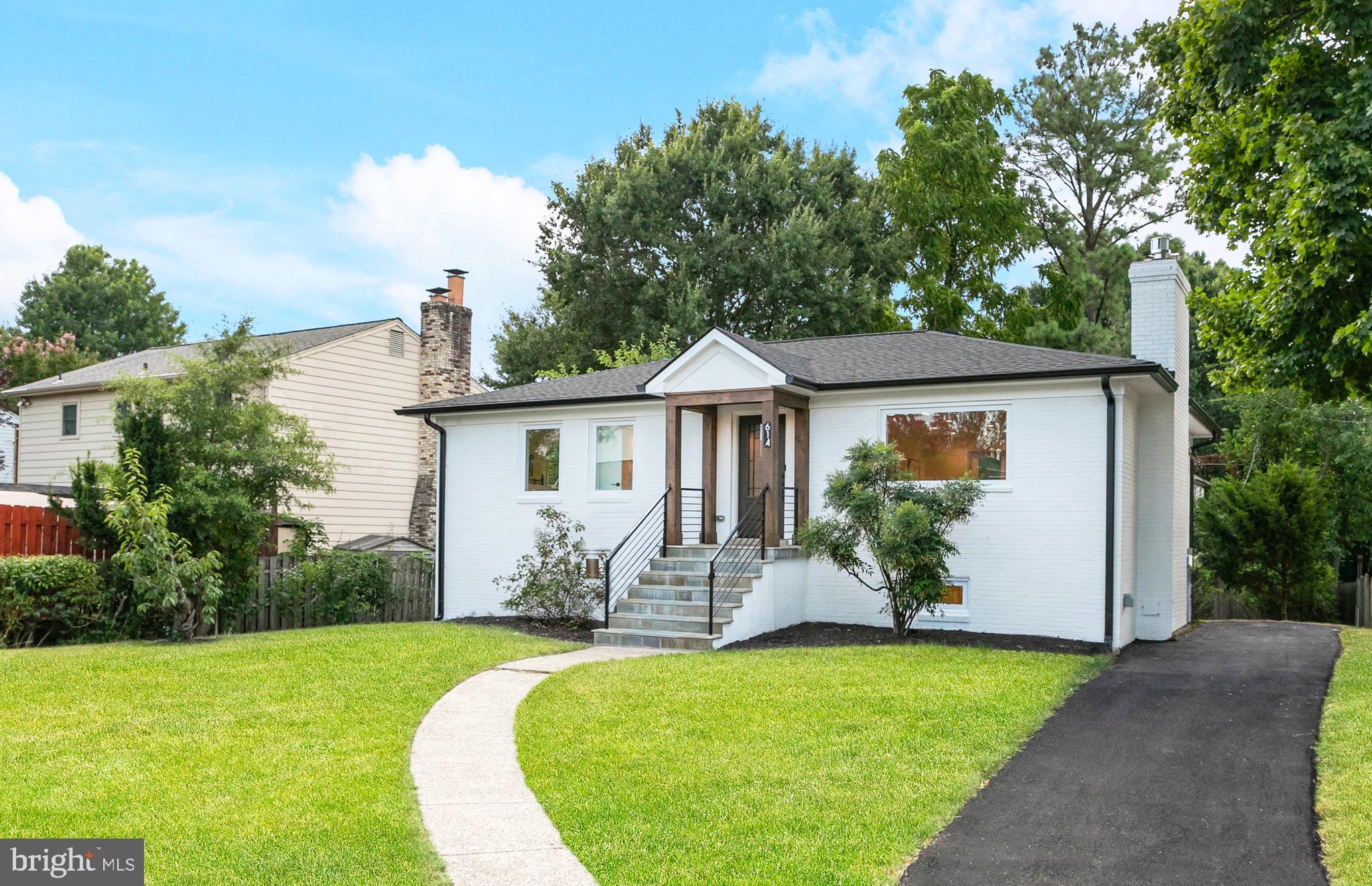 ARLINGTON HEIGHTS - Residential