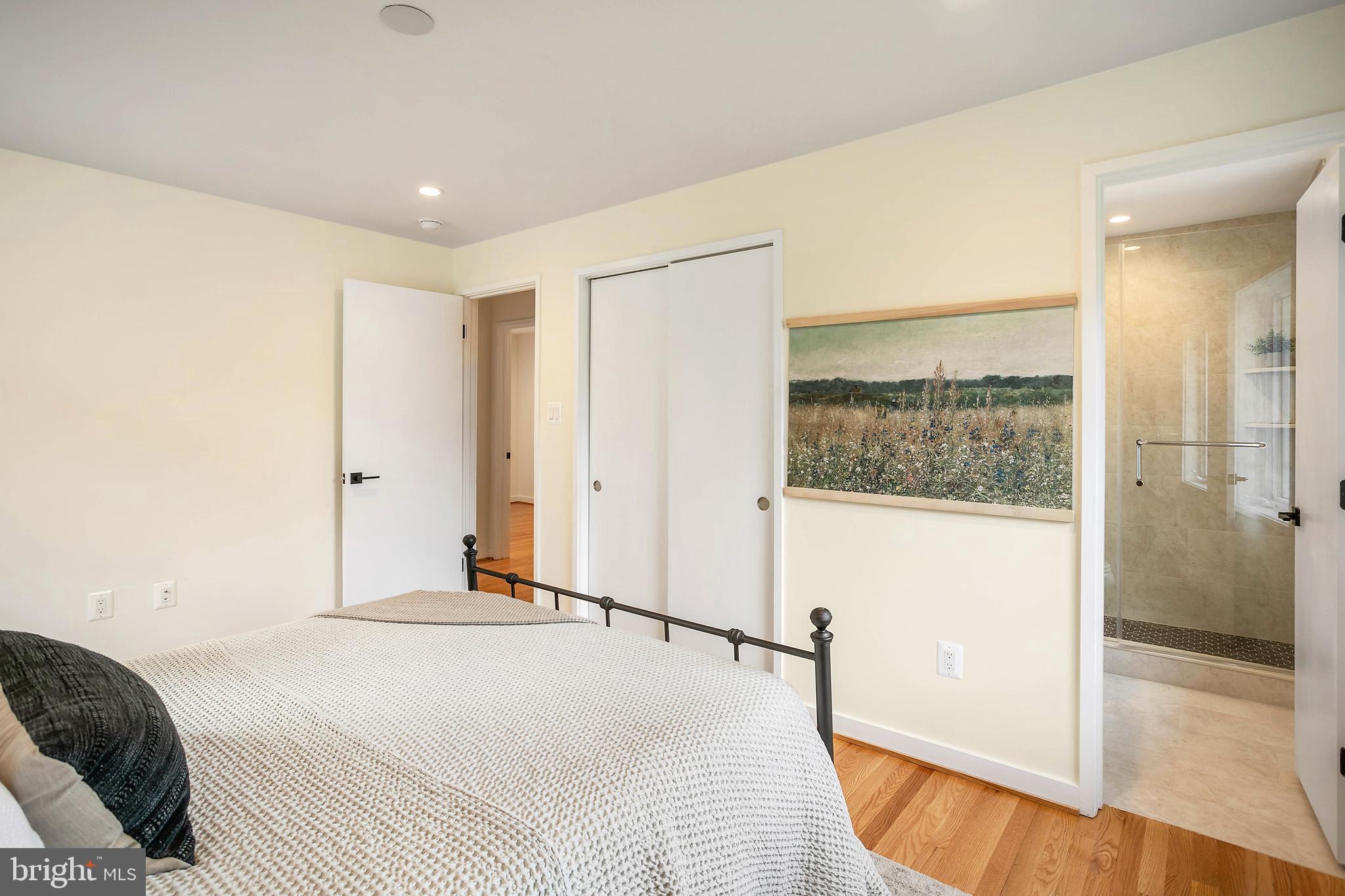 ARLINGTON HEIGHTS - Residential