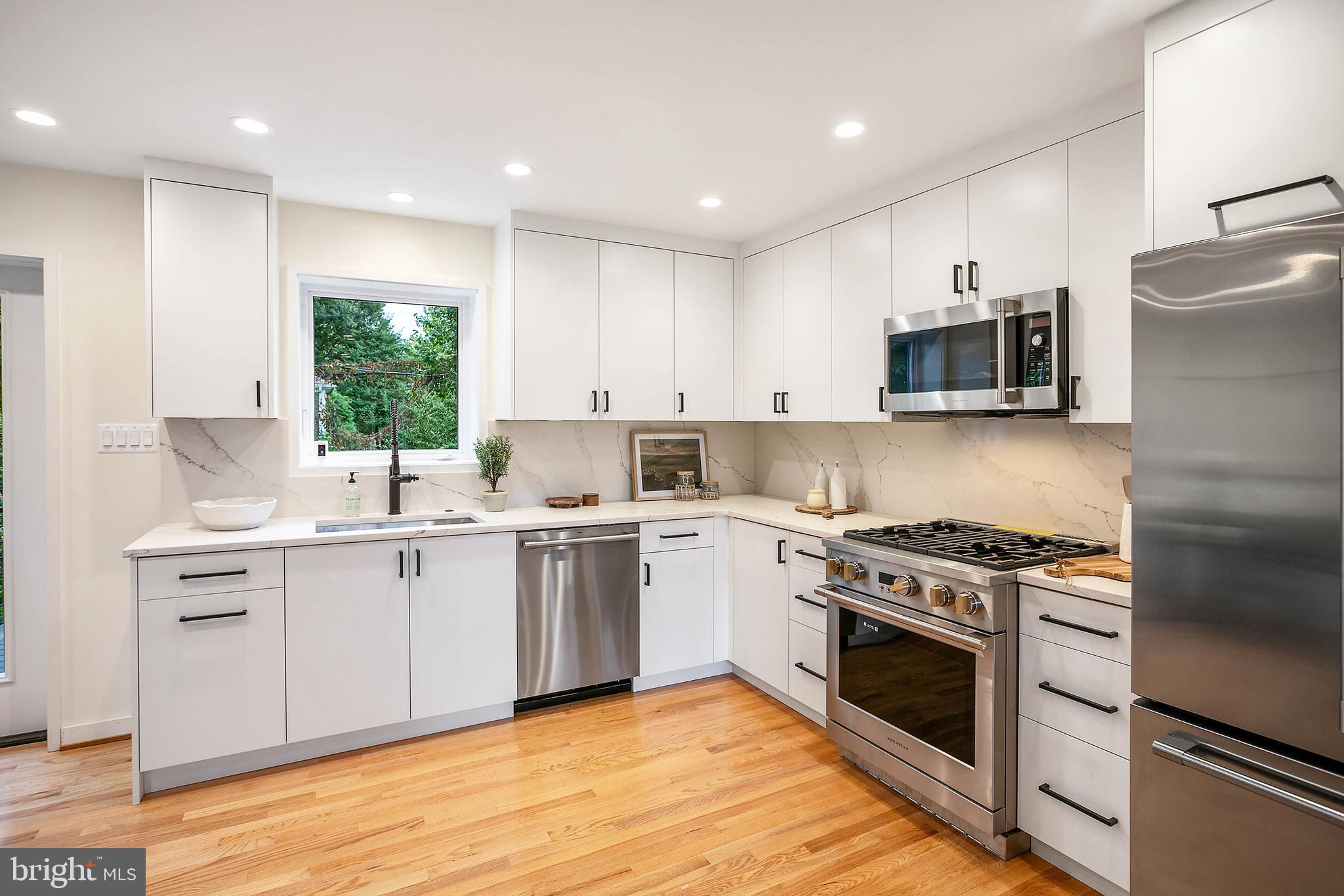 ARLINGTON HEIGHTS - Residential