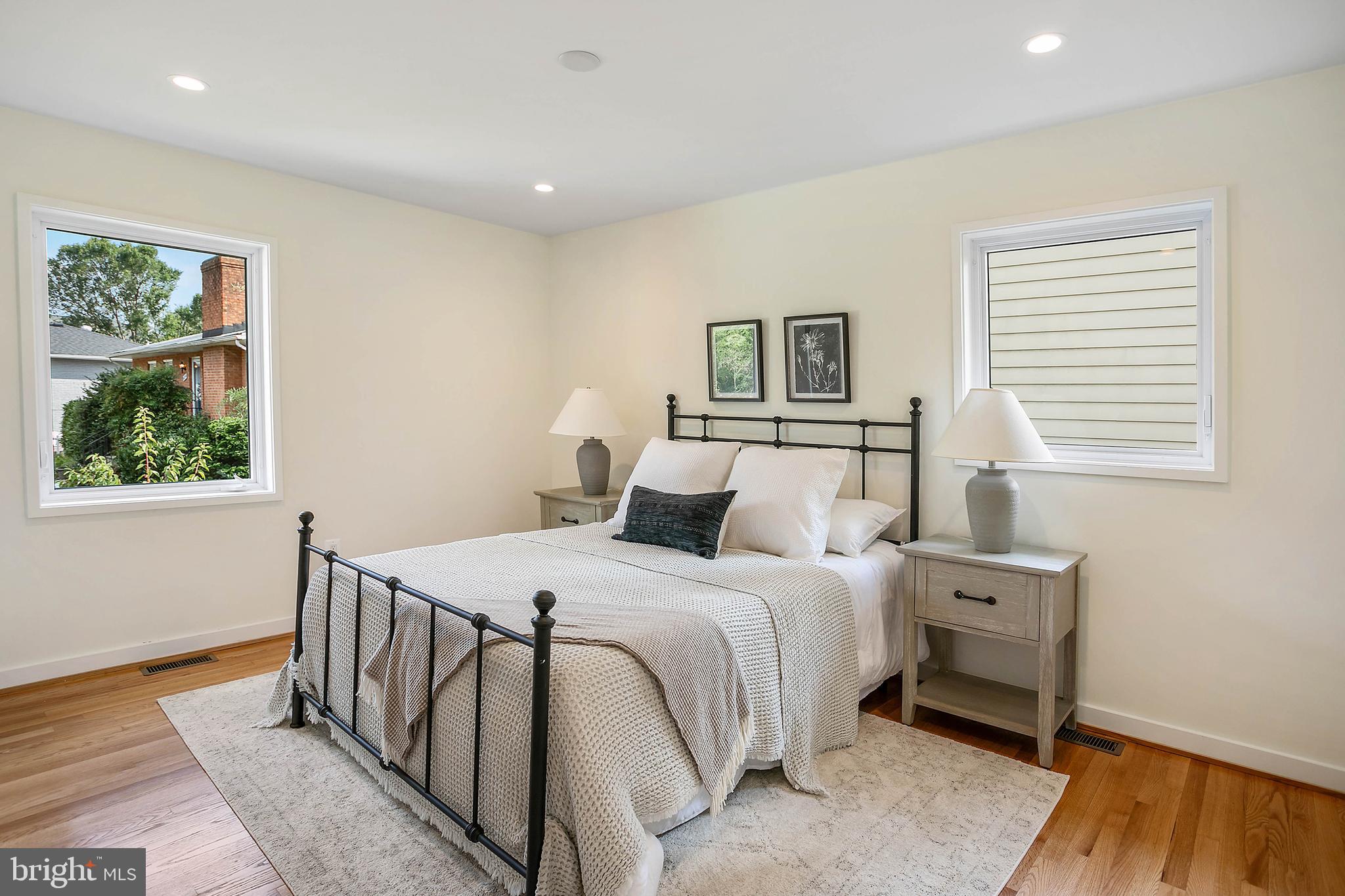 ARLINGTON HEIGHTS - Residential