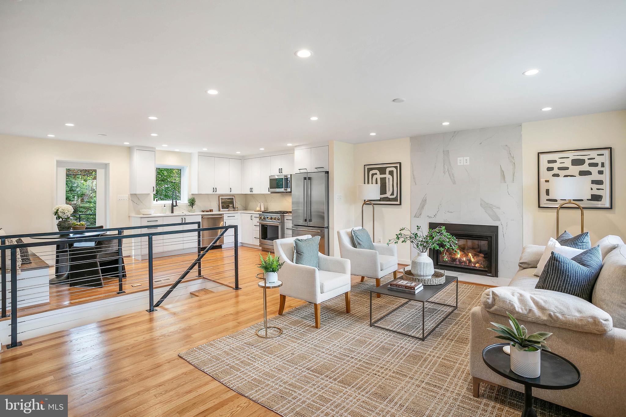 ARLINGTON HEIGHTS - Residential