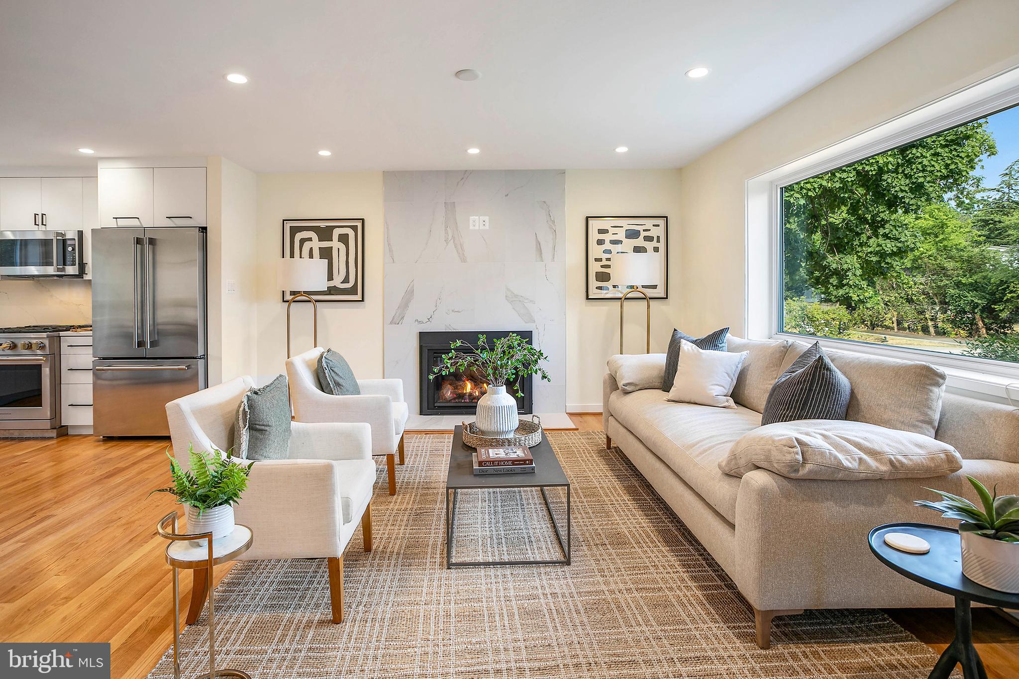 ARLINGTON HEIGHTS - Residential