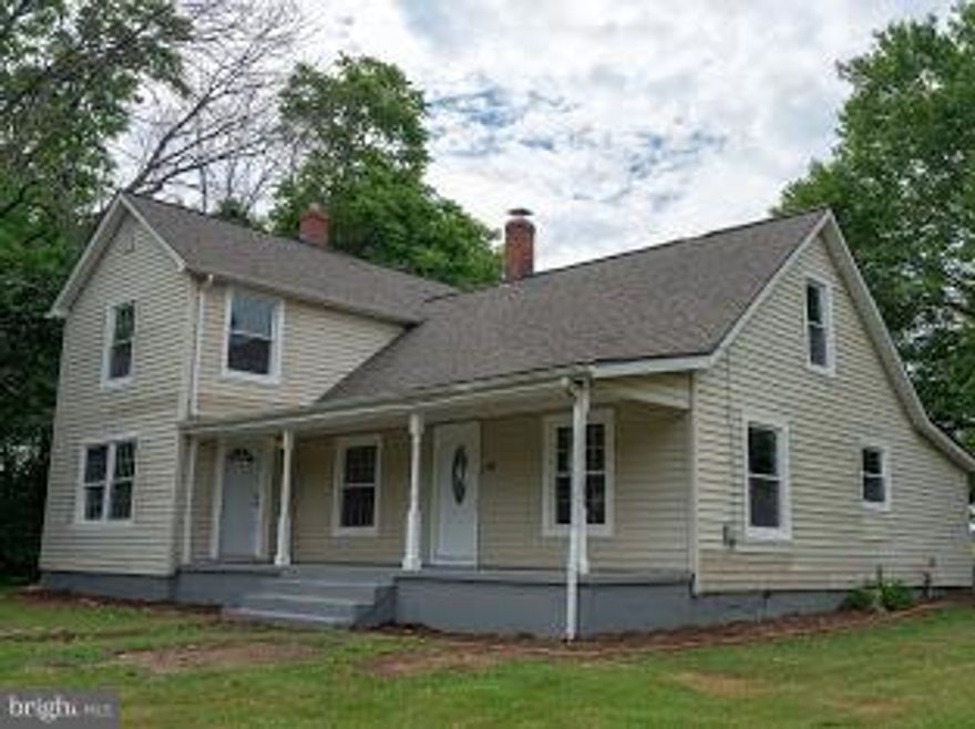 Totally remodeled and renovated 2000 sq.ft 1.35 acre 4 bed 2 bath house for rent