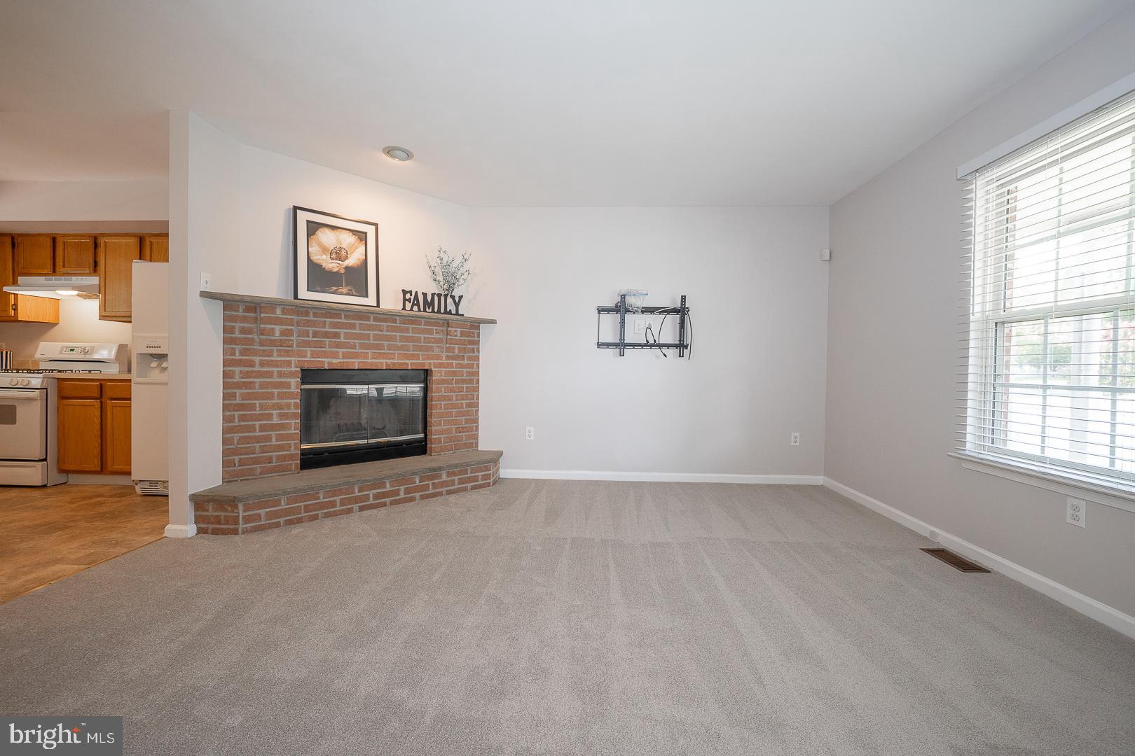 4039 YORKTOWN DRIVE