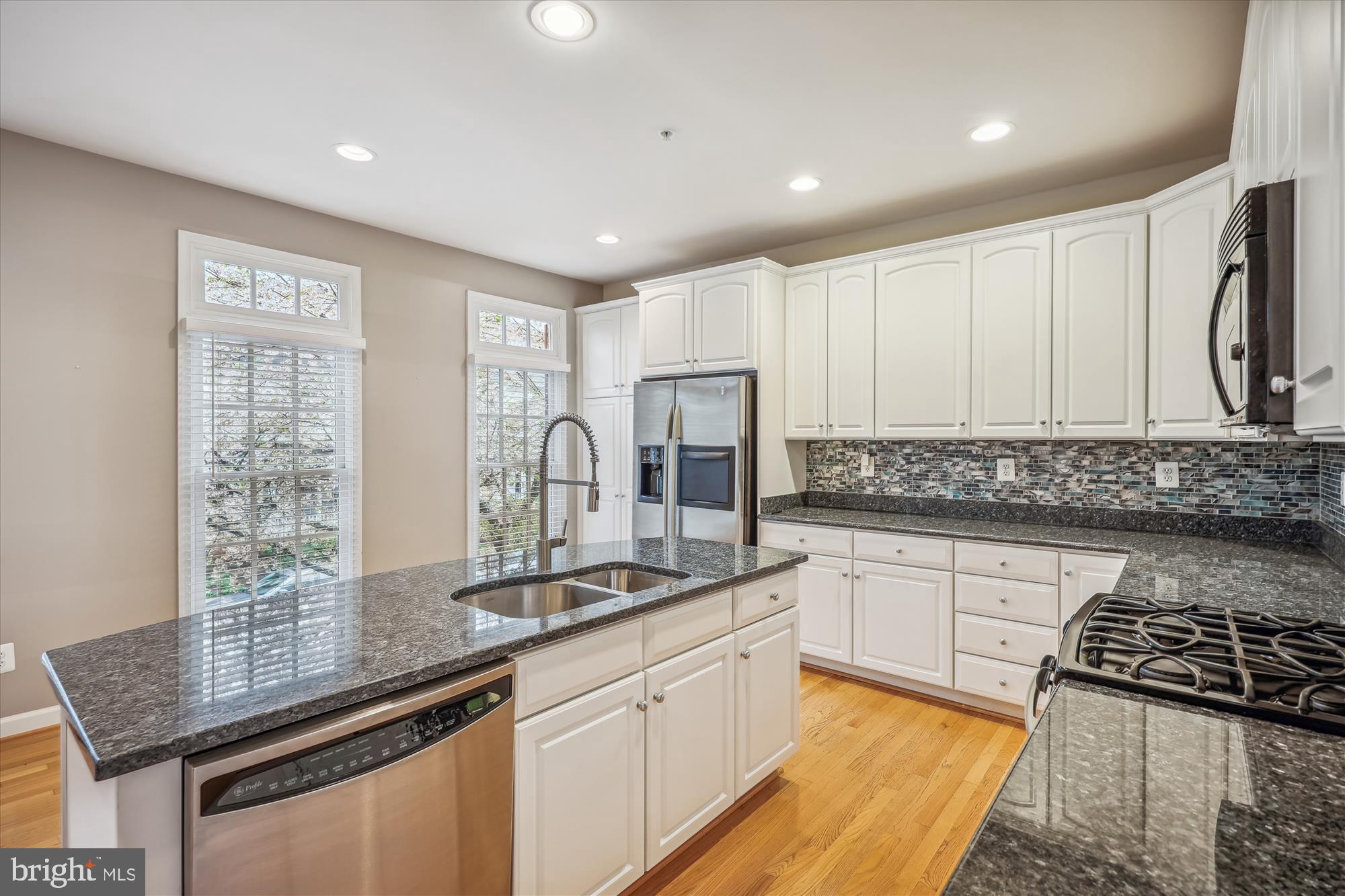 FALLSGROVE - Residential