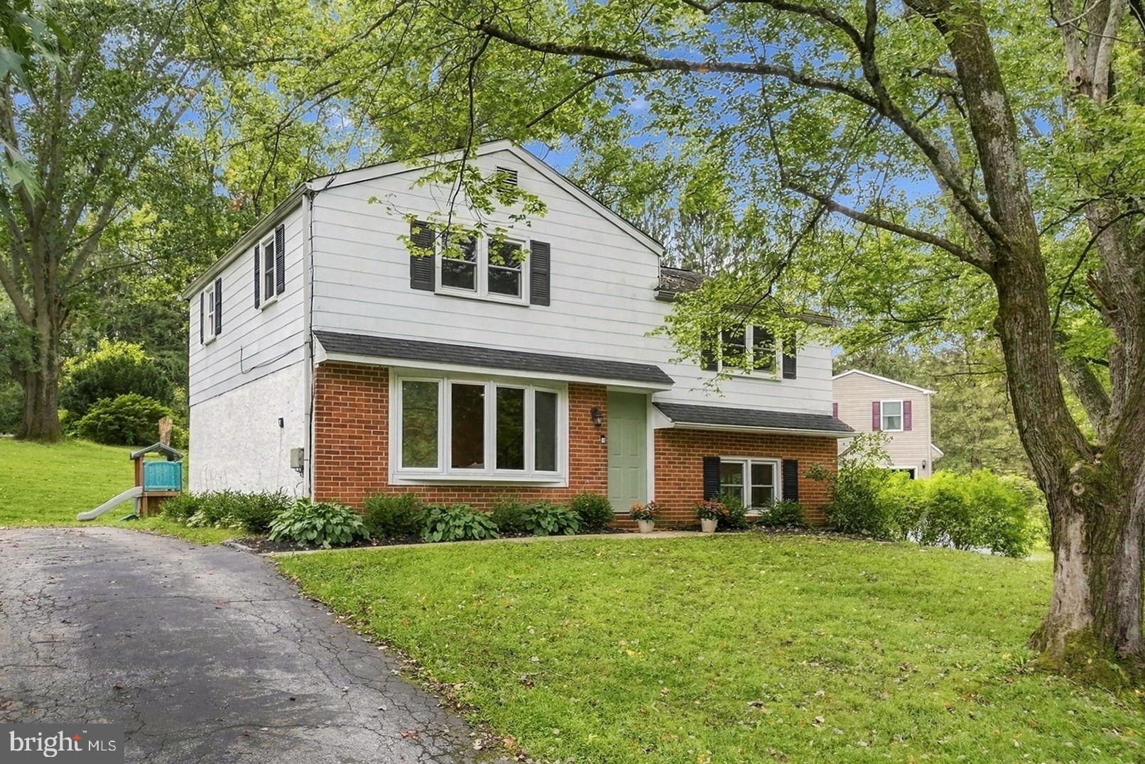 1412 MANORWOOD DRIVE