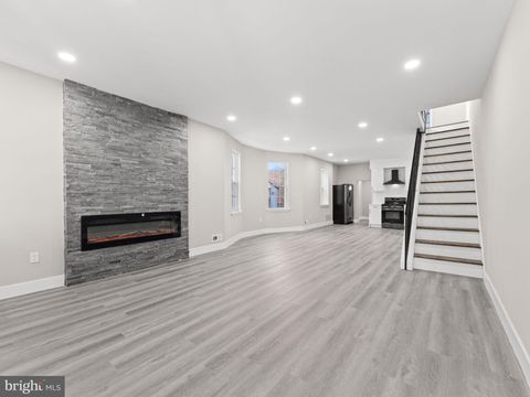 28 S 12TH STREET DARBY PA 19023