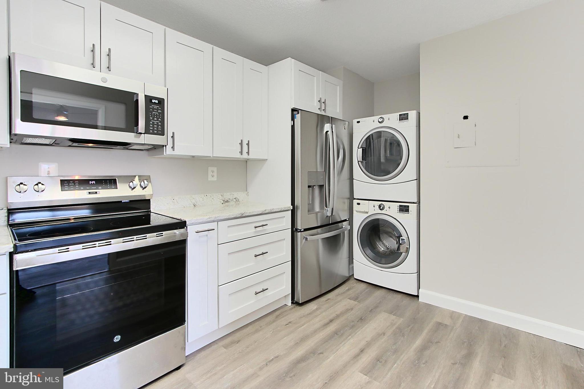 WATERGATE AT LANDMARK - Residential