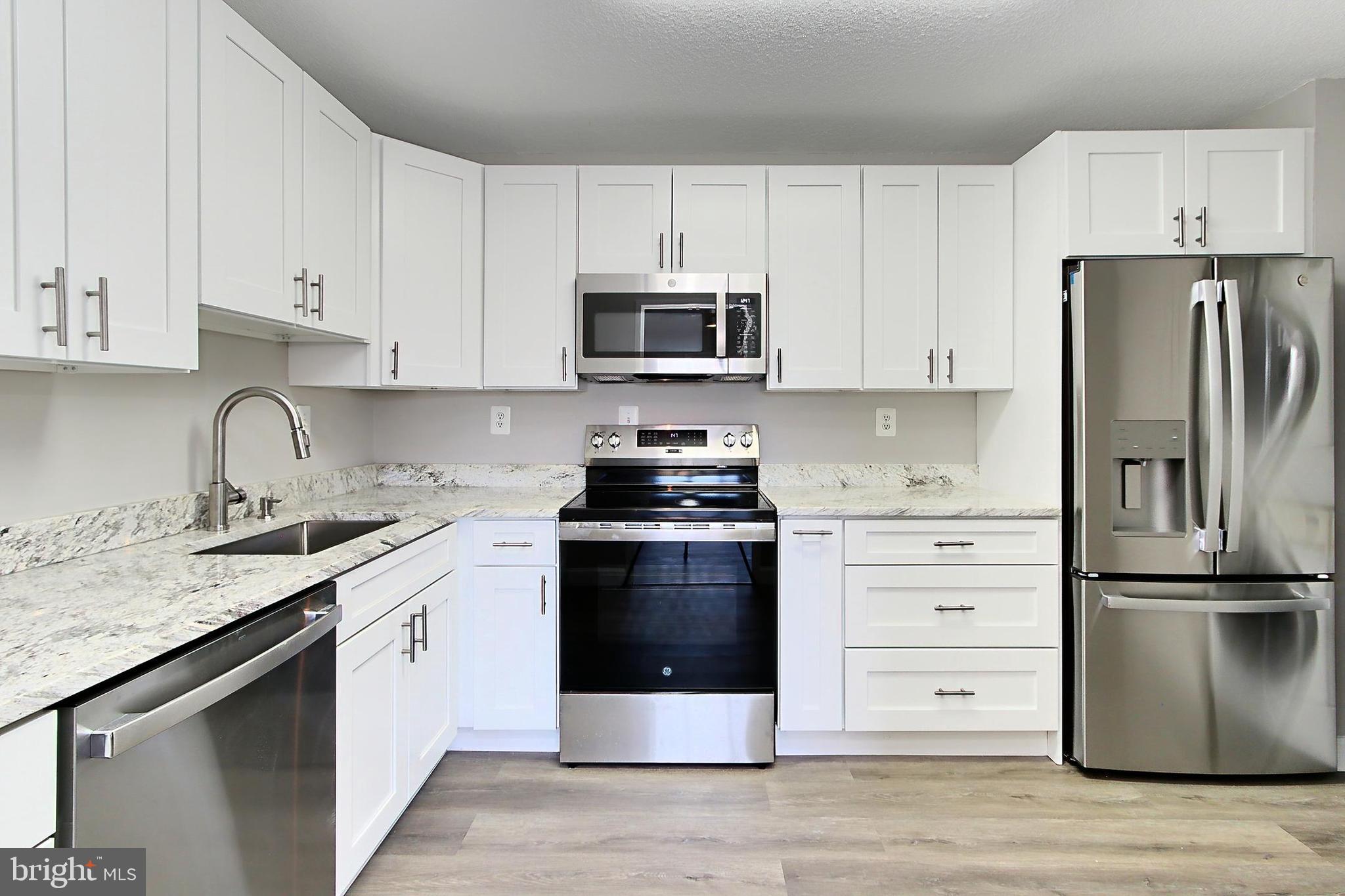 WATERGATE AT LANDMARK - Residential