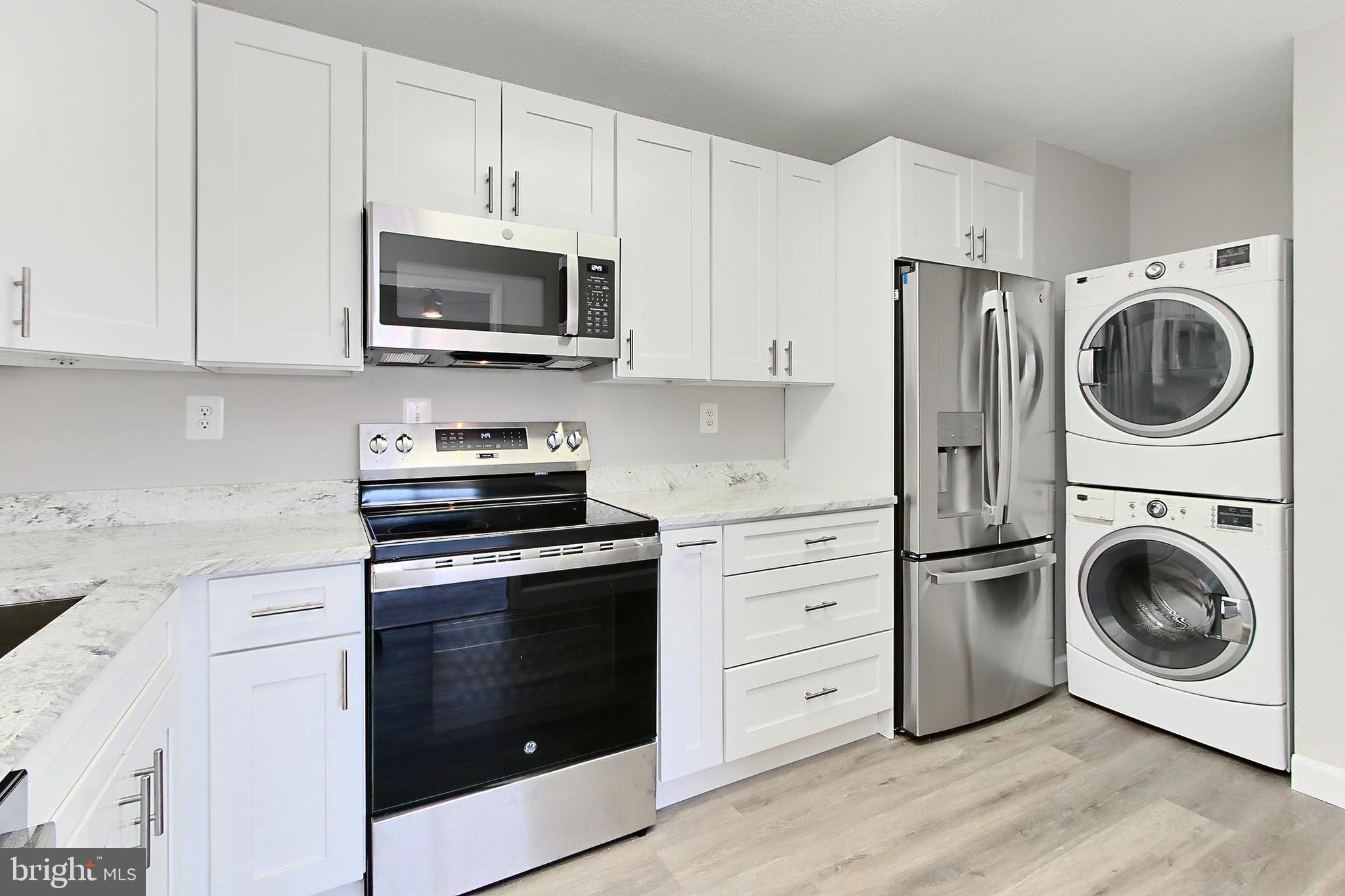 WATERGATE AT LANDMARK - Residential