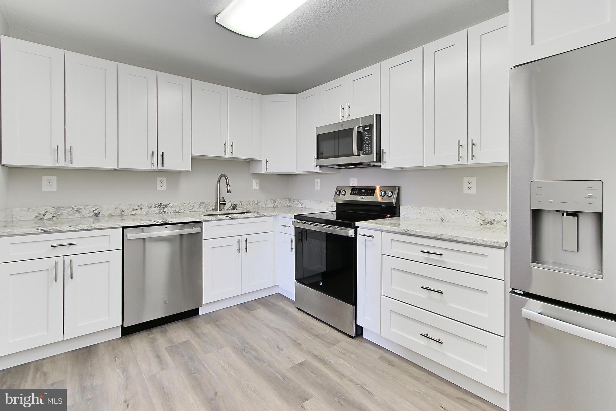 WATERGATE AT LANDMARK - Residential