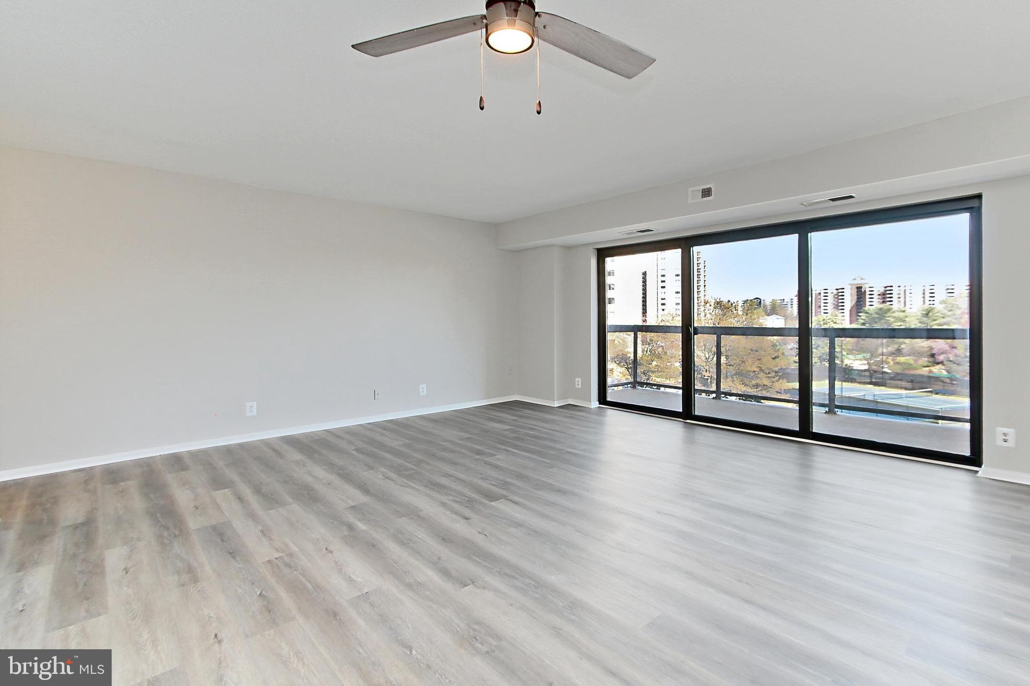 WATERGATE AT LANDMARK - Residential