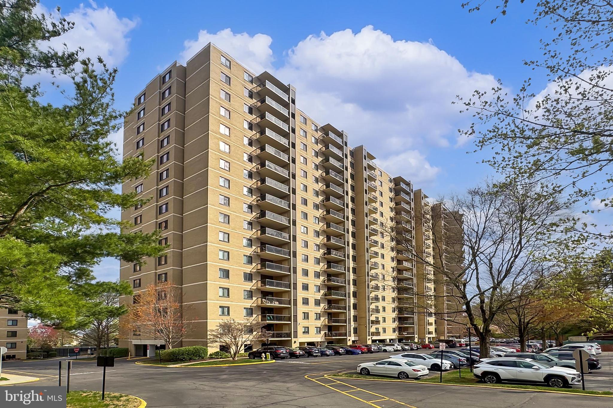 WATERGATE AT LANDMARK - Residential