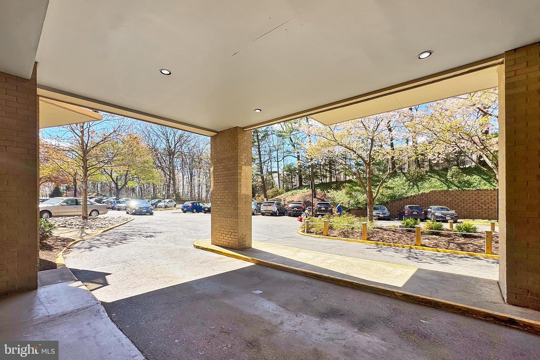 WATERGATE AT LANDMARK - Residential