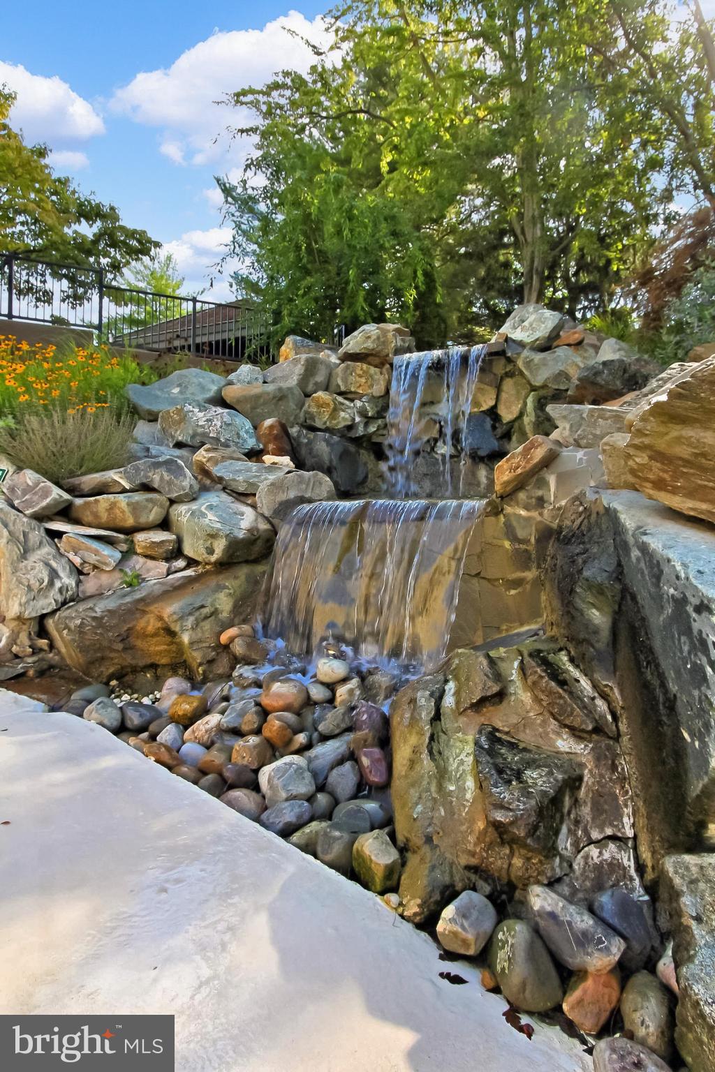 WATERGATE AT LANDMARK - Residential