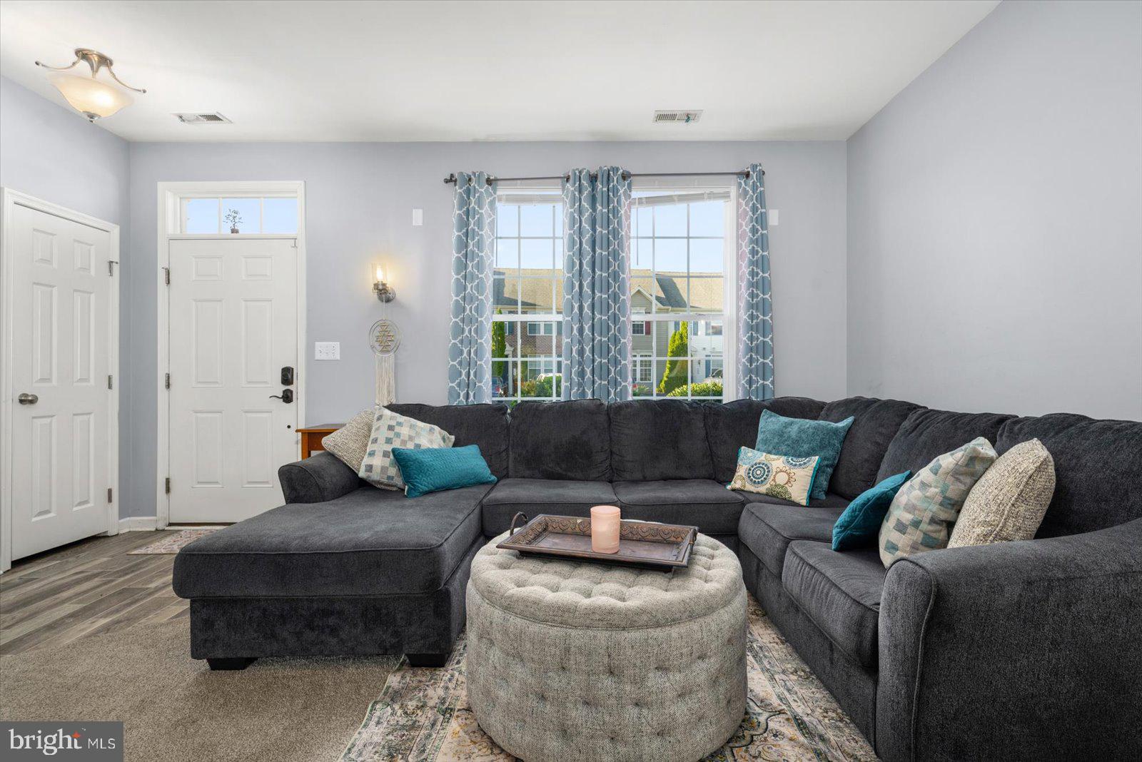 CEDAR COMMONS - Residential