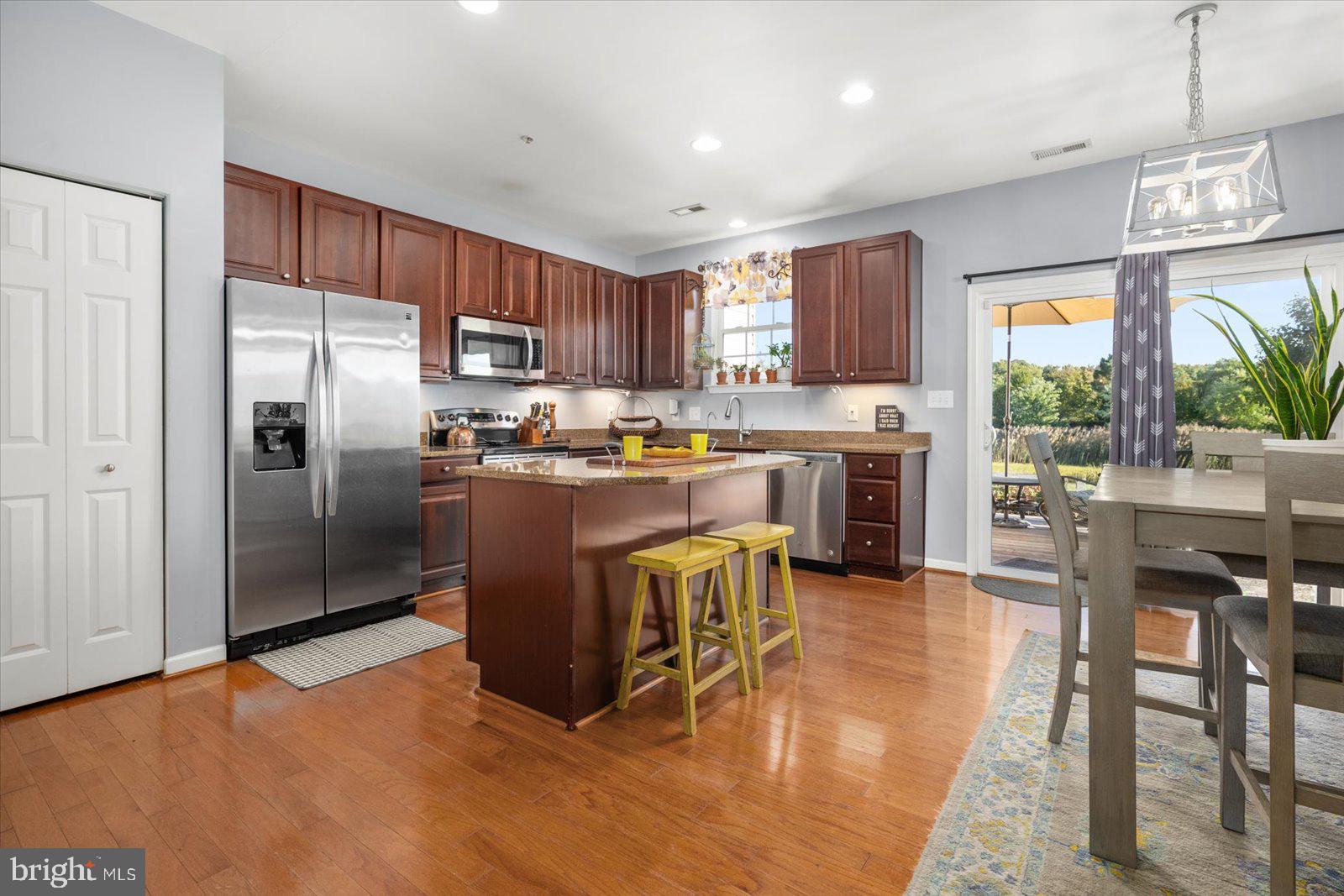 CEDAR COMMONS - Residential