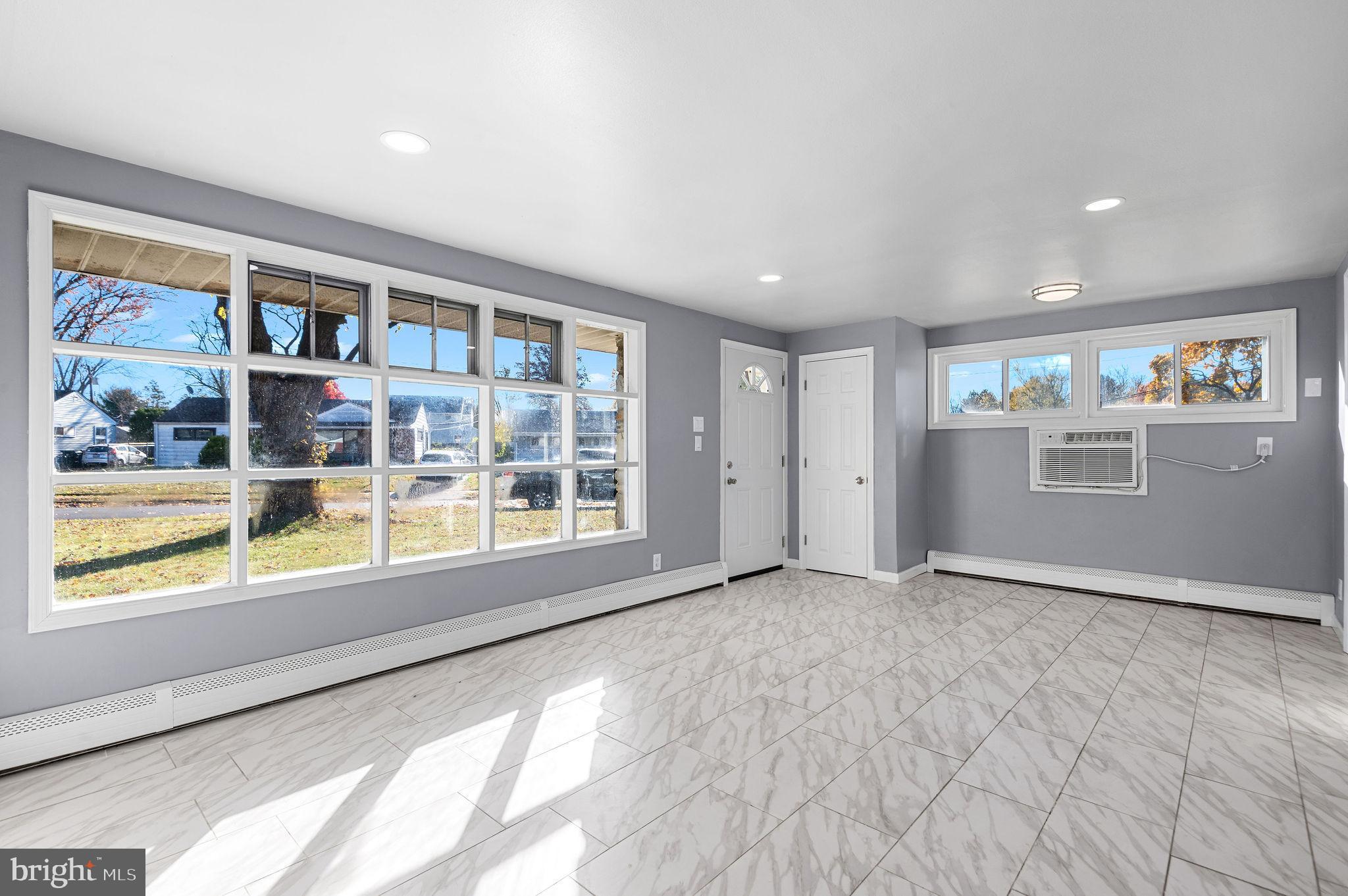 ROSLYN - Residential