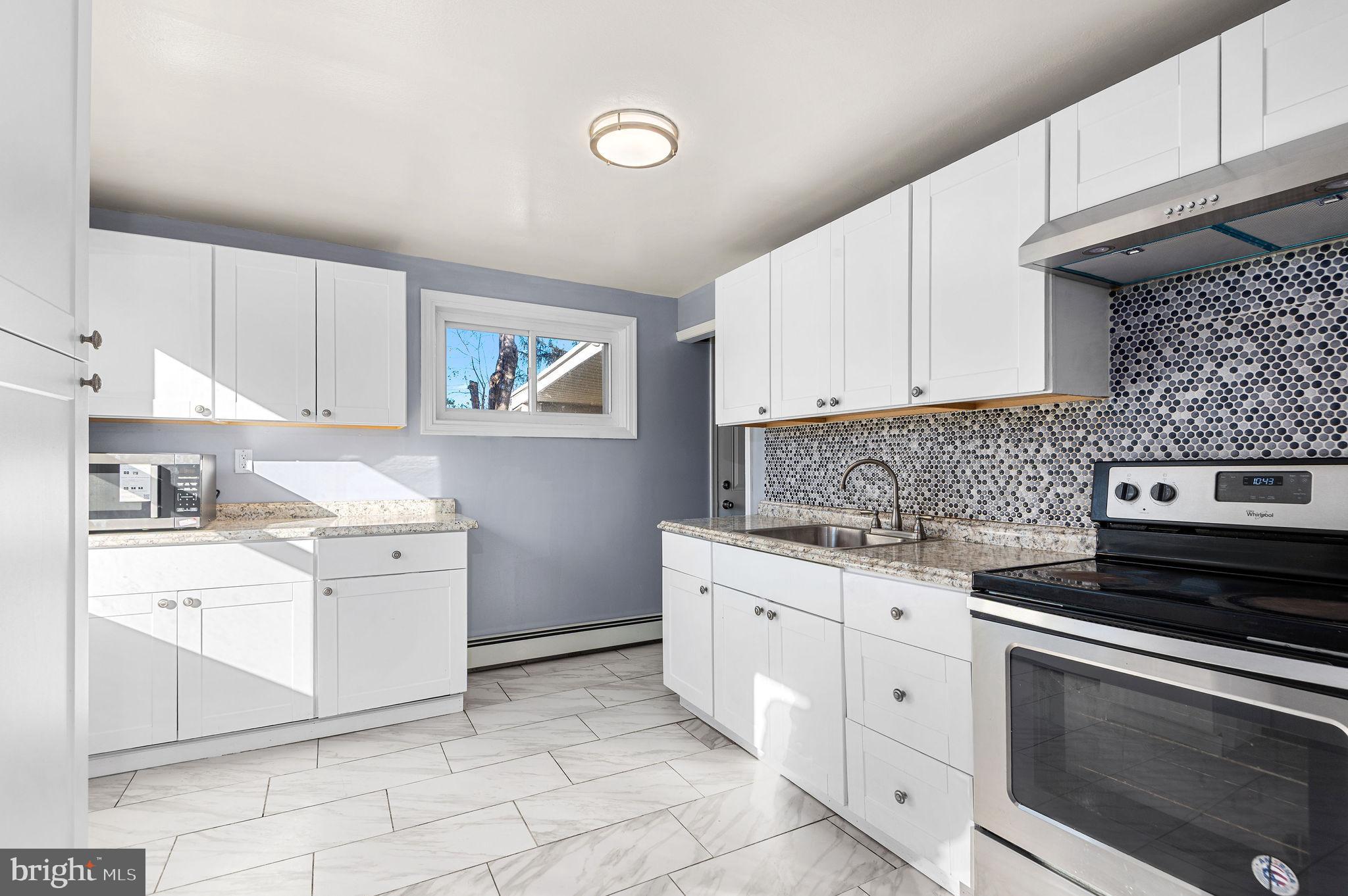 ROSLYN - Residential