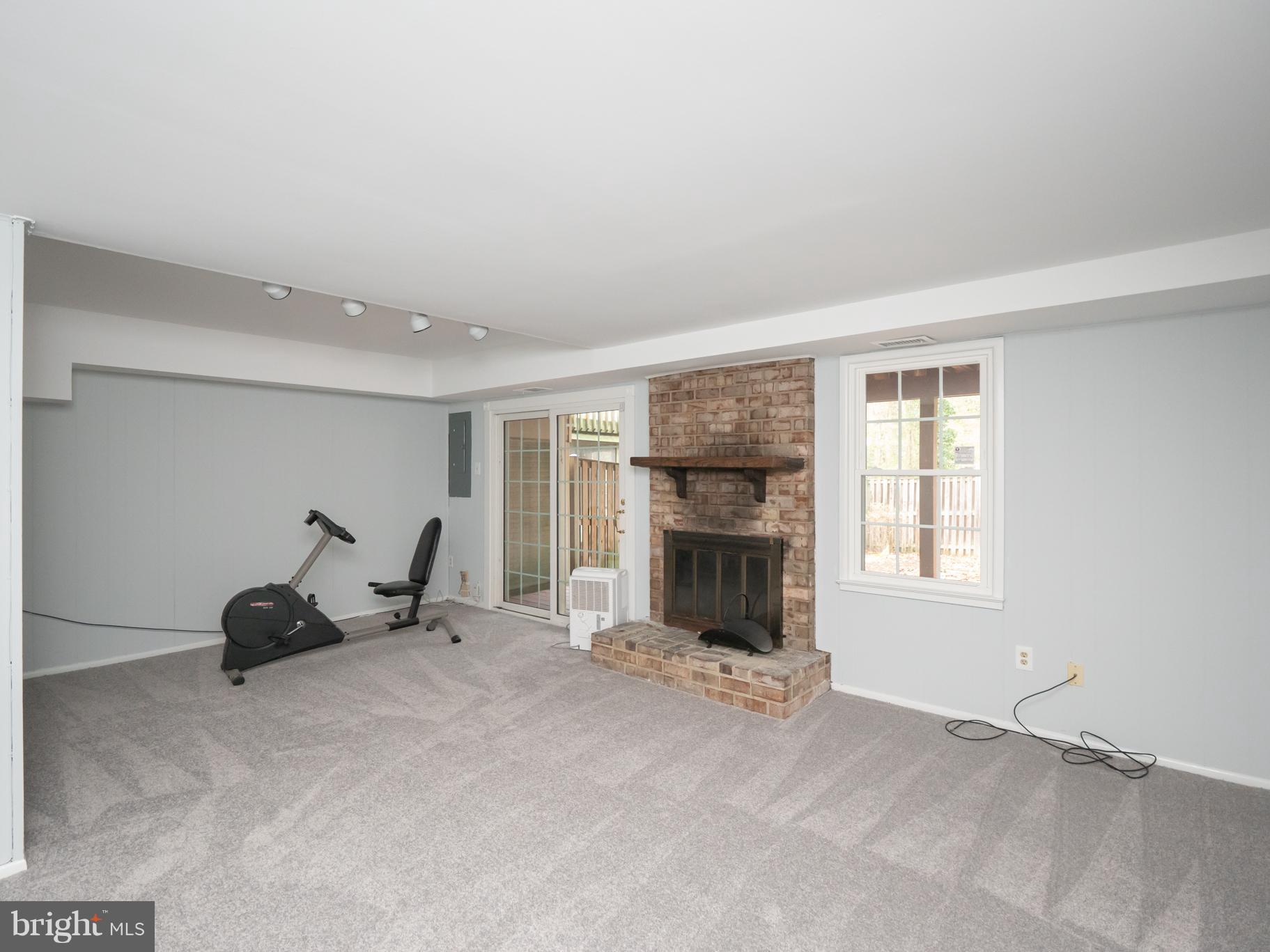 CROFTON COMMONS - Residential