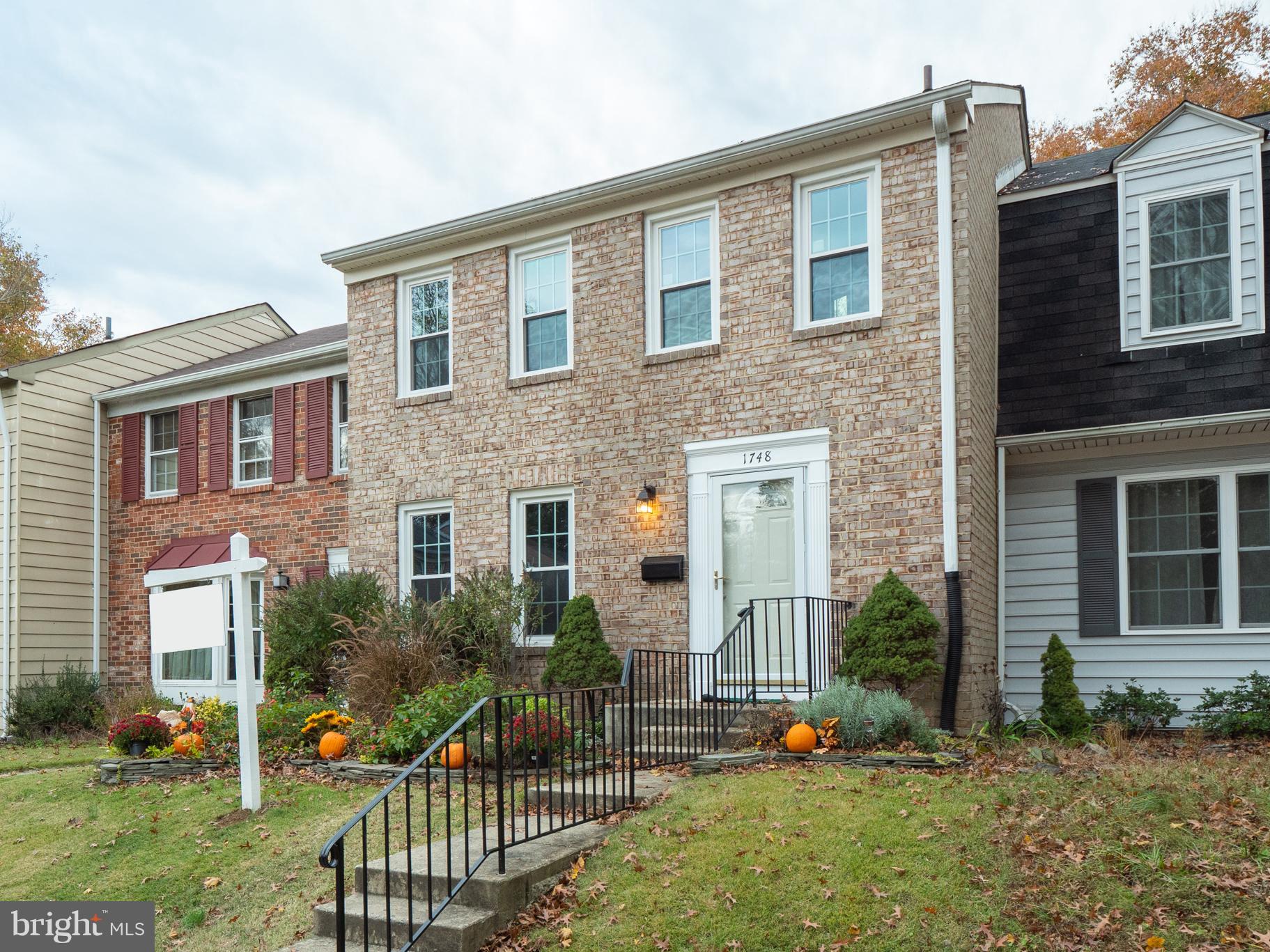 CROFTON COMMONS - Residential