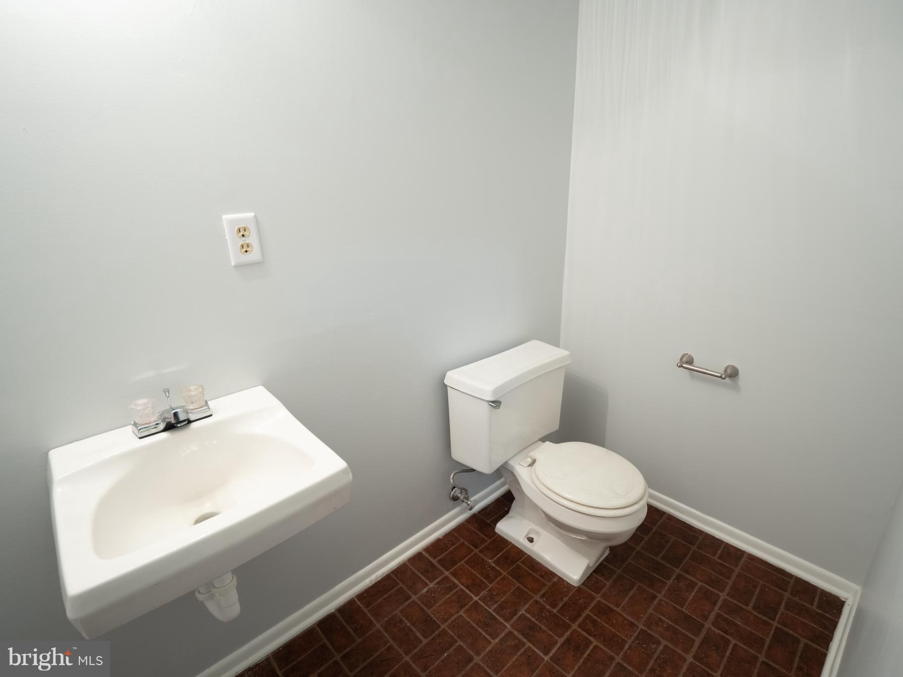 CROFTON COMMONS - Residential