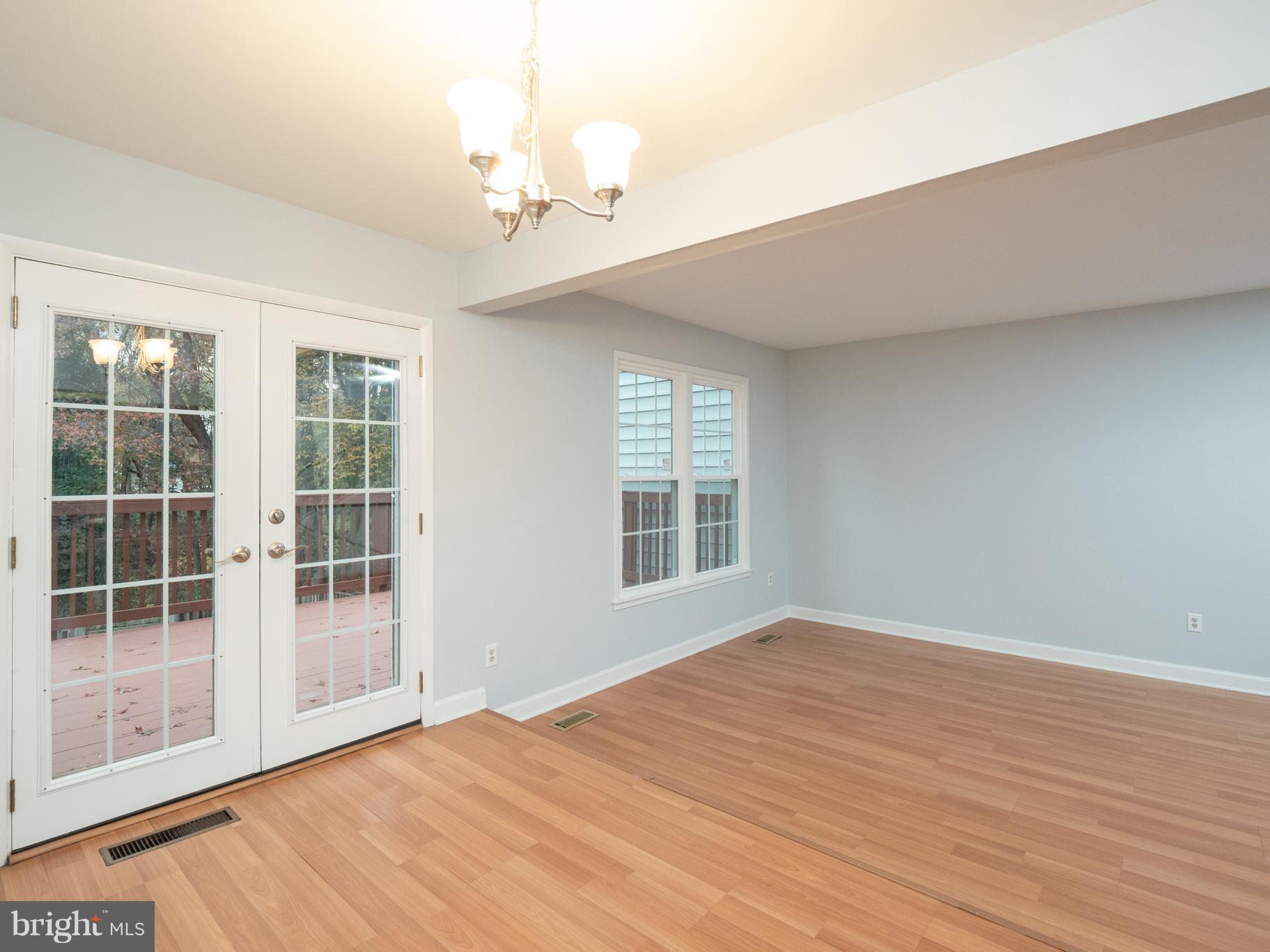 CROFTON COMMONS - Residential