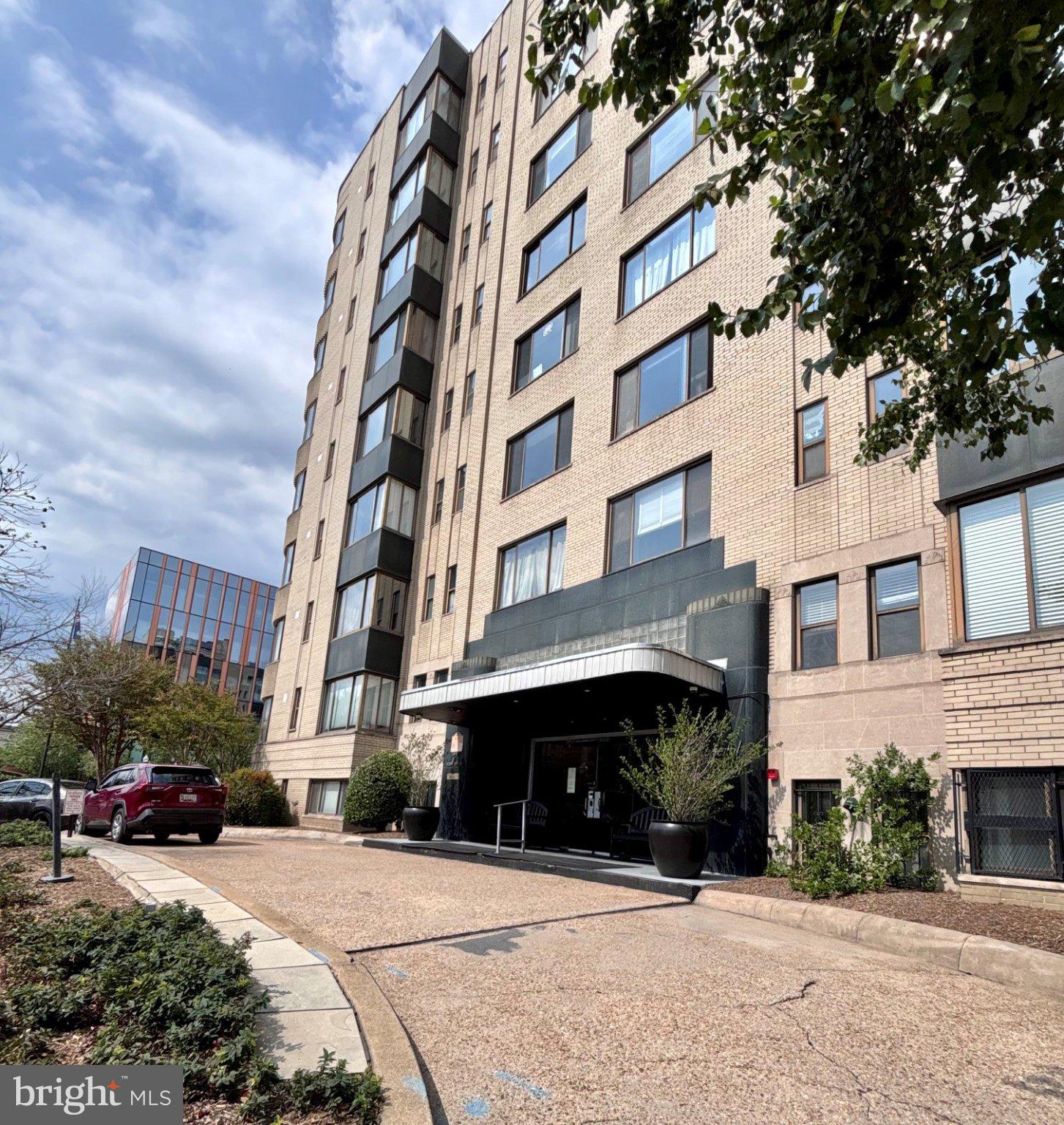 1 SCOTT CIRCLE NW PH