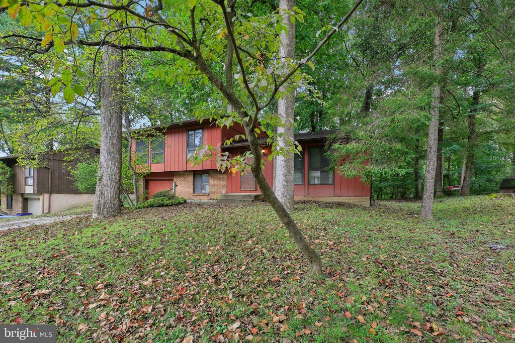 Photo of 5445 Crowflock Court, COLUMBIA, MD 21045 (MLS # MDHW2059736)