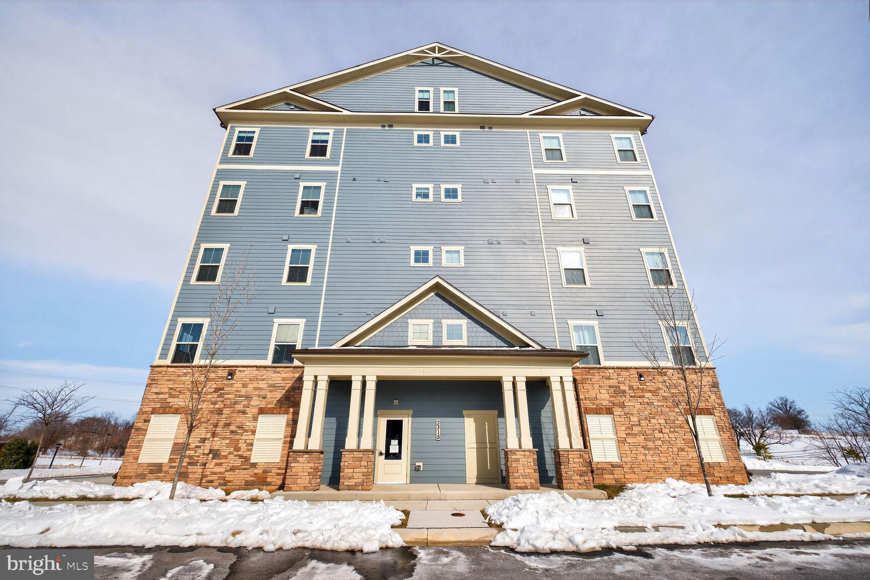 3315 FIREFLY LANE 304